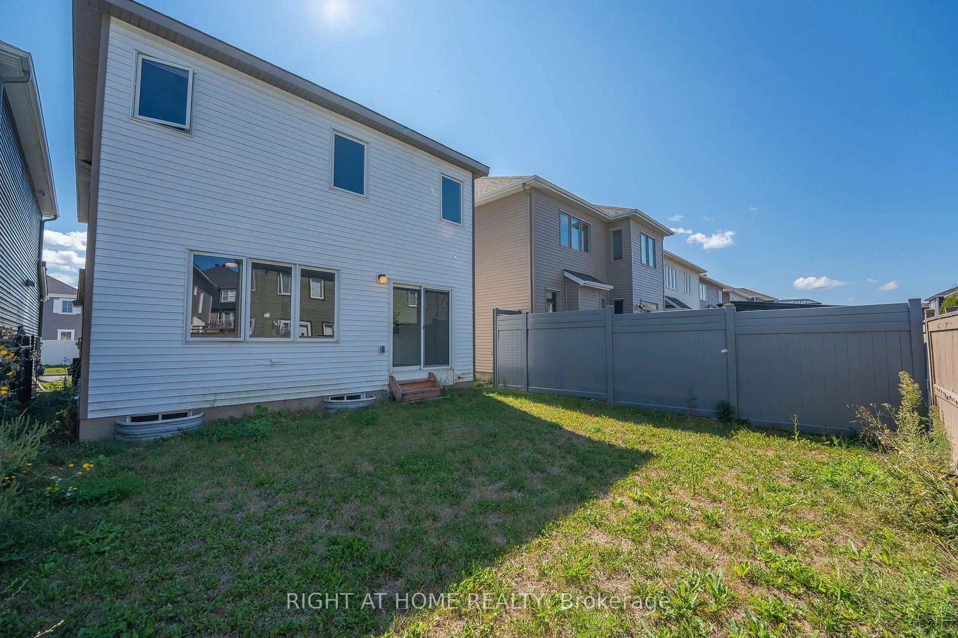 Photo 46 of 47 Mudminnow Crescent, Ottawa, Avalon West — HOMEH