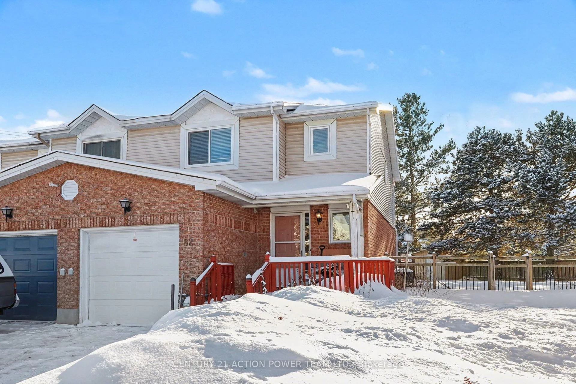 Photo 2 of 82 Burlington Crescent, Ottawa, Hunt Club Park/Greenboro — HOMEH