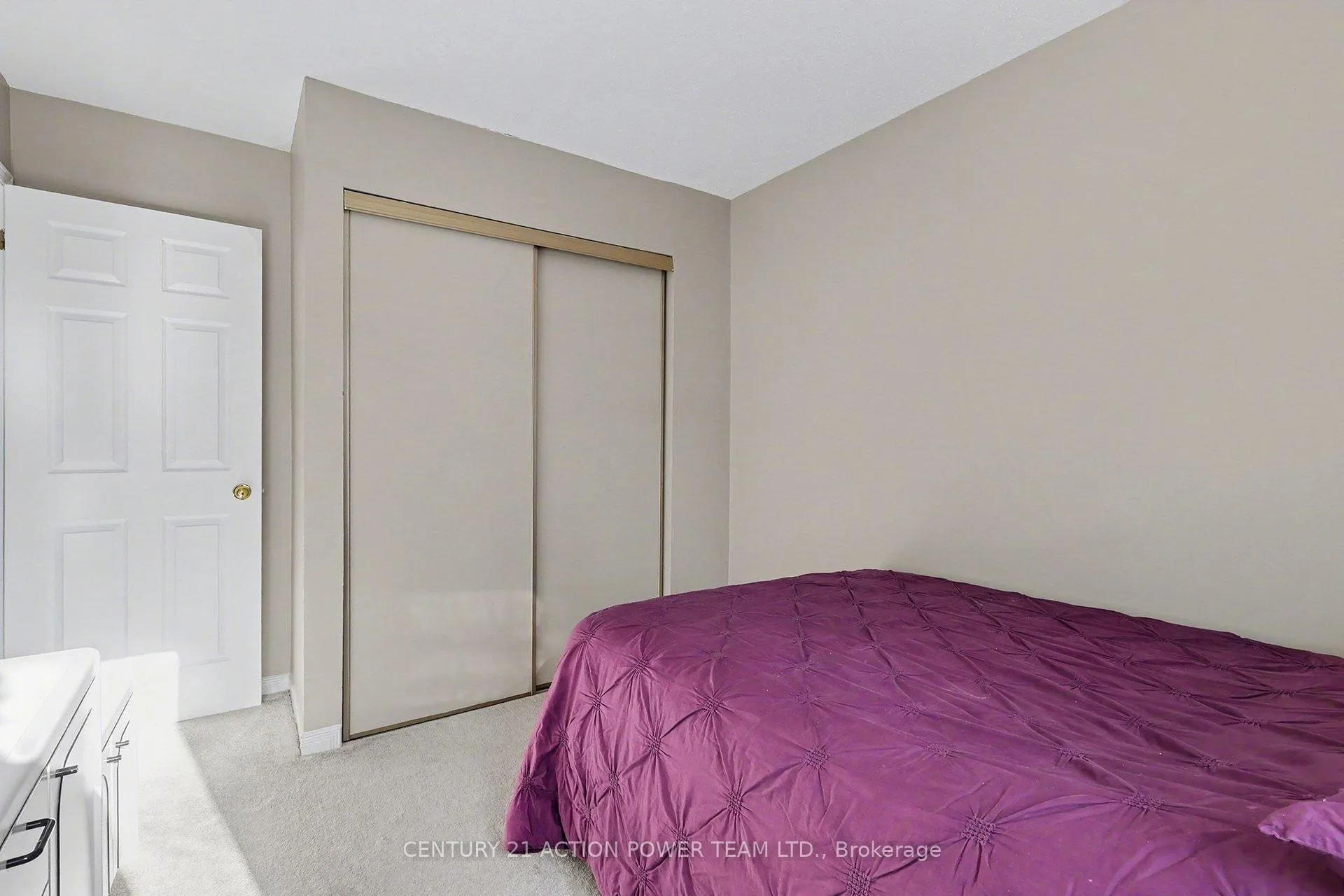 Photo 32 of 82 Burlington Crescent, Ottawa, Hunt Club Park/Greenboro — HOMEH