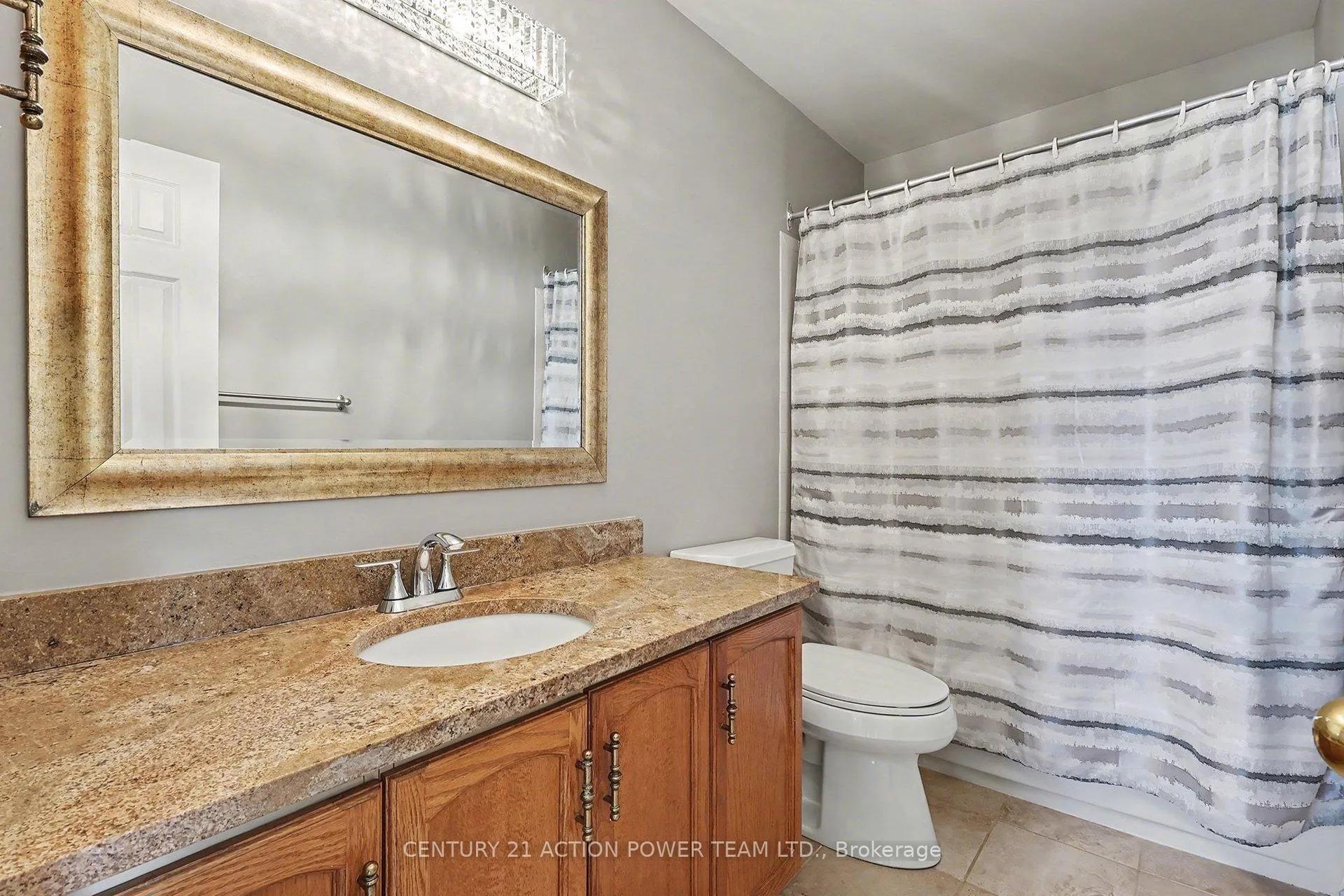 Photo 33 of 82 Burlington Crescent, Ottawa, Hunt Club Park/Greenboro — HOMEH