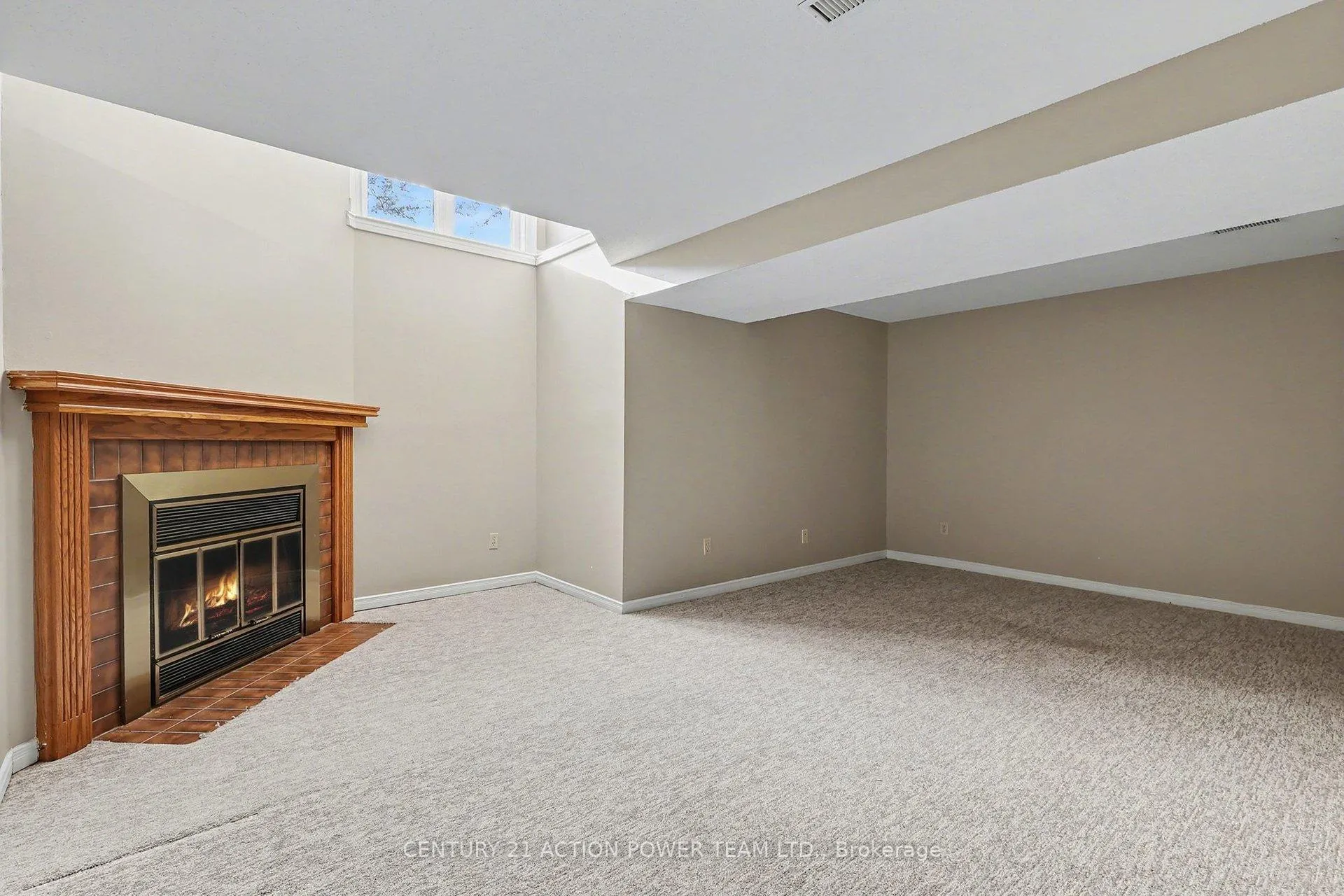 Photo 34 of 82 Burlington Crescent, Ottawa, Hunt Club Park/Greenboro — HOMEH