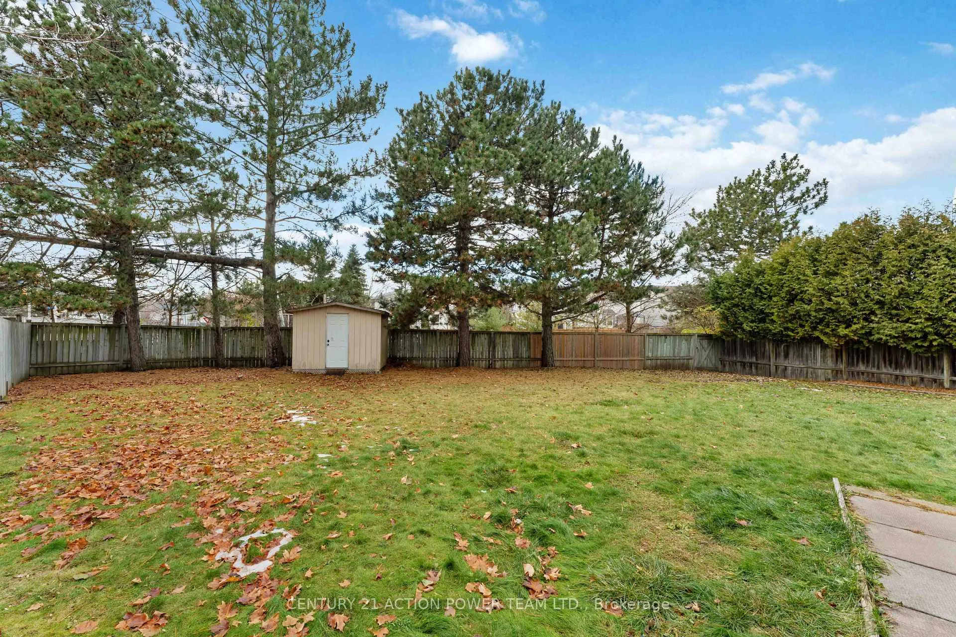 Photo 43 of 82 Burlington Crescent, Ottawa, Hunt Club Park/Greenboro — HOMEH