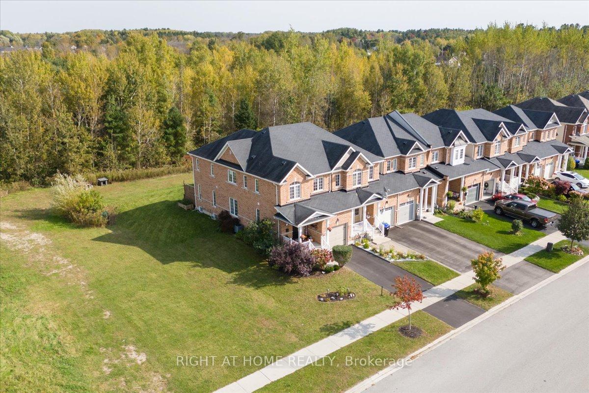 Photo 2 of 117 Collier Crescent, Essa, Angus — HOMEH