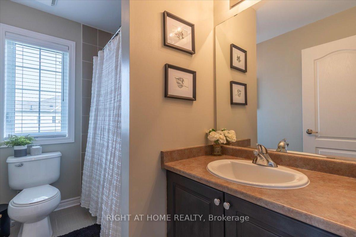 Photo 18 of 117 Collier Crescent, Essa, Angus — HOMEH
