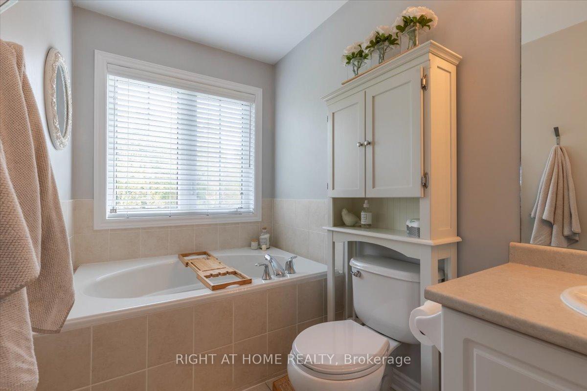 Photo 23 of 117 Collier Crescent, Essa, Angus — HOMEH