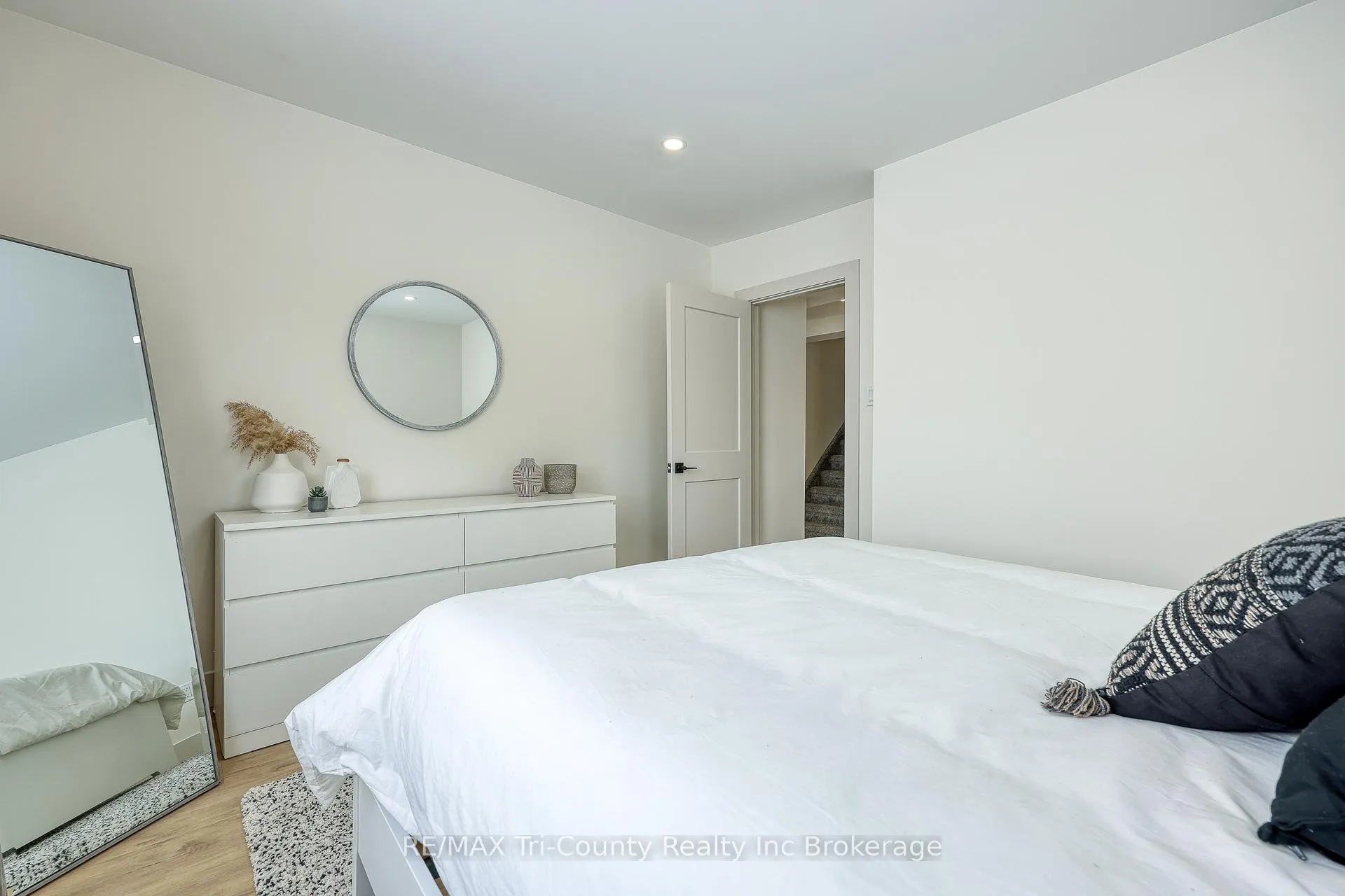 Photo 16 of 50307 Talbot Line, Malahide, Rural Malahide — HOMEH
