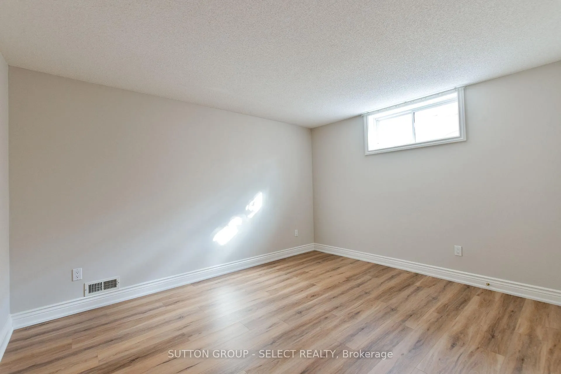 Photo 37 of Unit 21, 40 Quinella Drive, London, South C — HOMEH