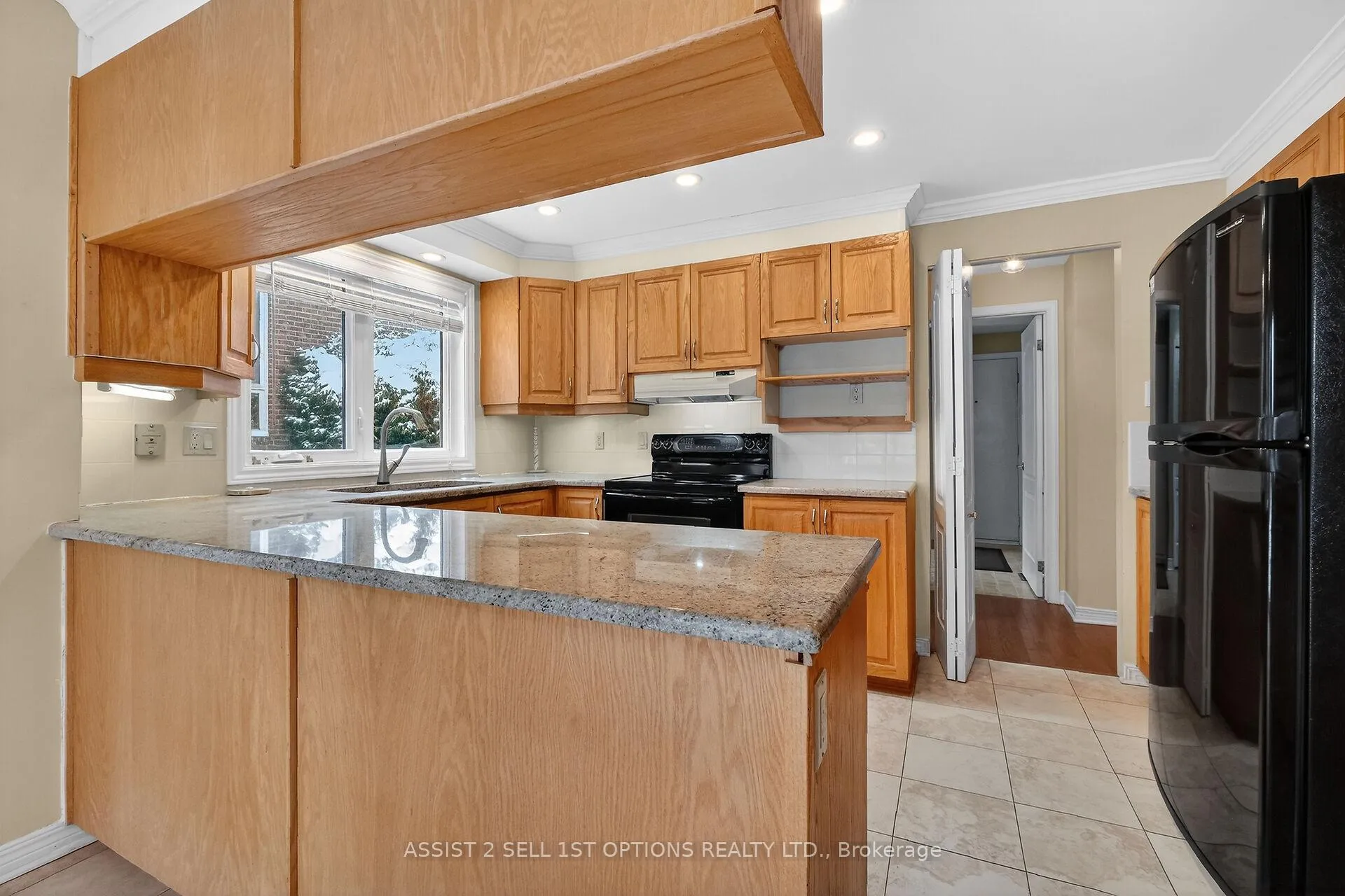 Photo 13 of 1700 Laurelwood Place, Ottawa, Chapel Hill — HOMEH