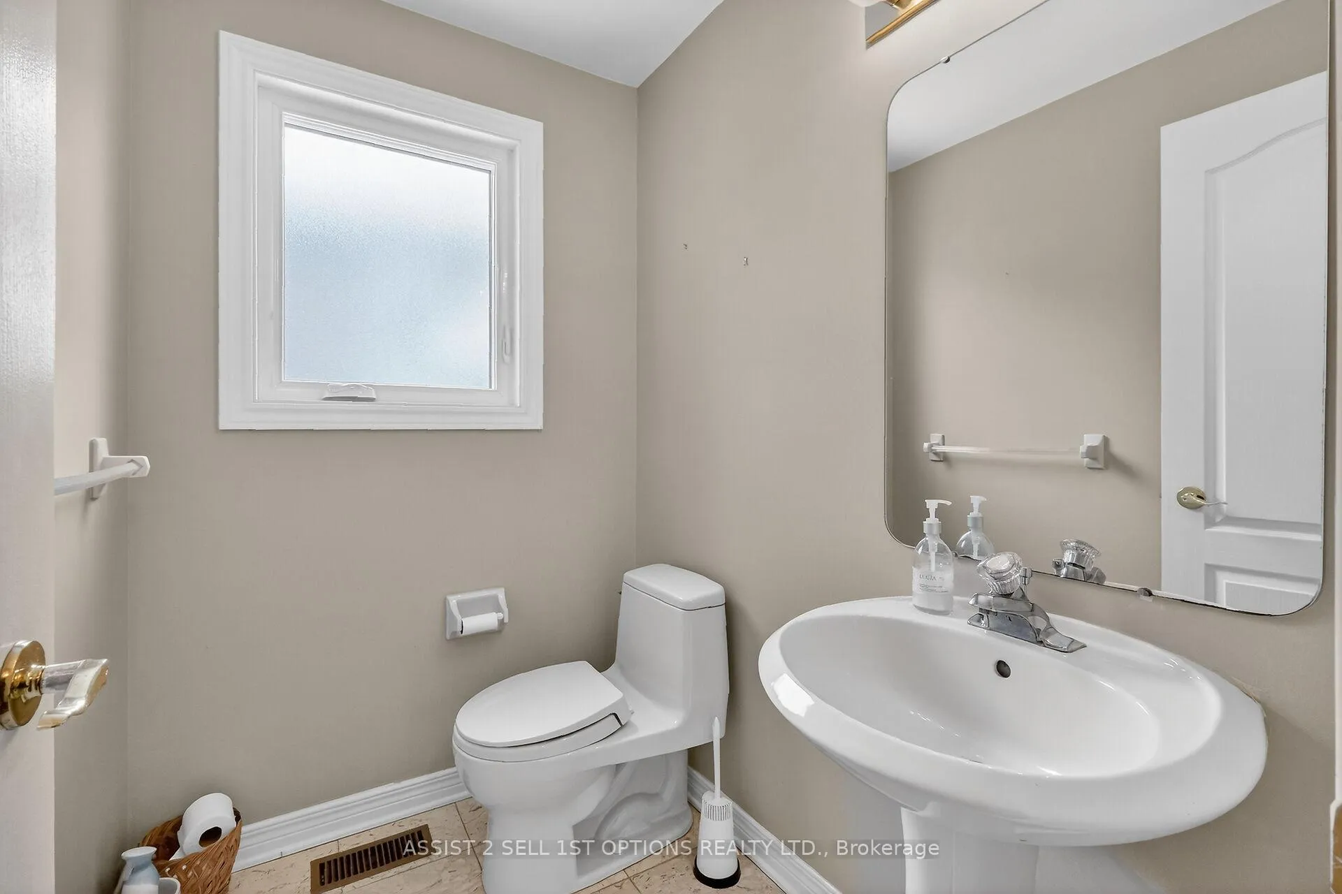 Photo 17 of 1700 Laurelwood Place, Ottawa, Chapel Hill — HOMEH
