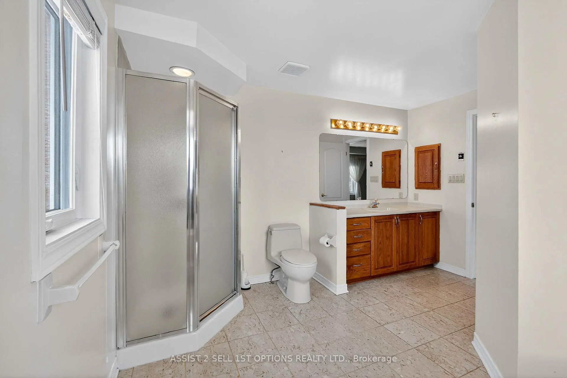 Photo 23 of 1700 Laurelwood Place, Ottawa, Chapel Hill — HOMEH