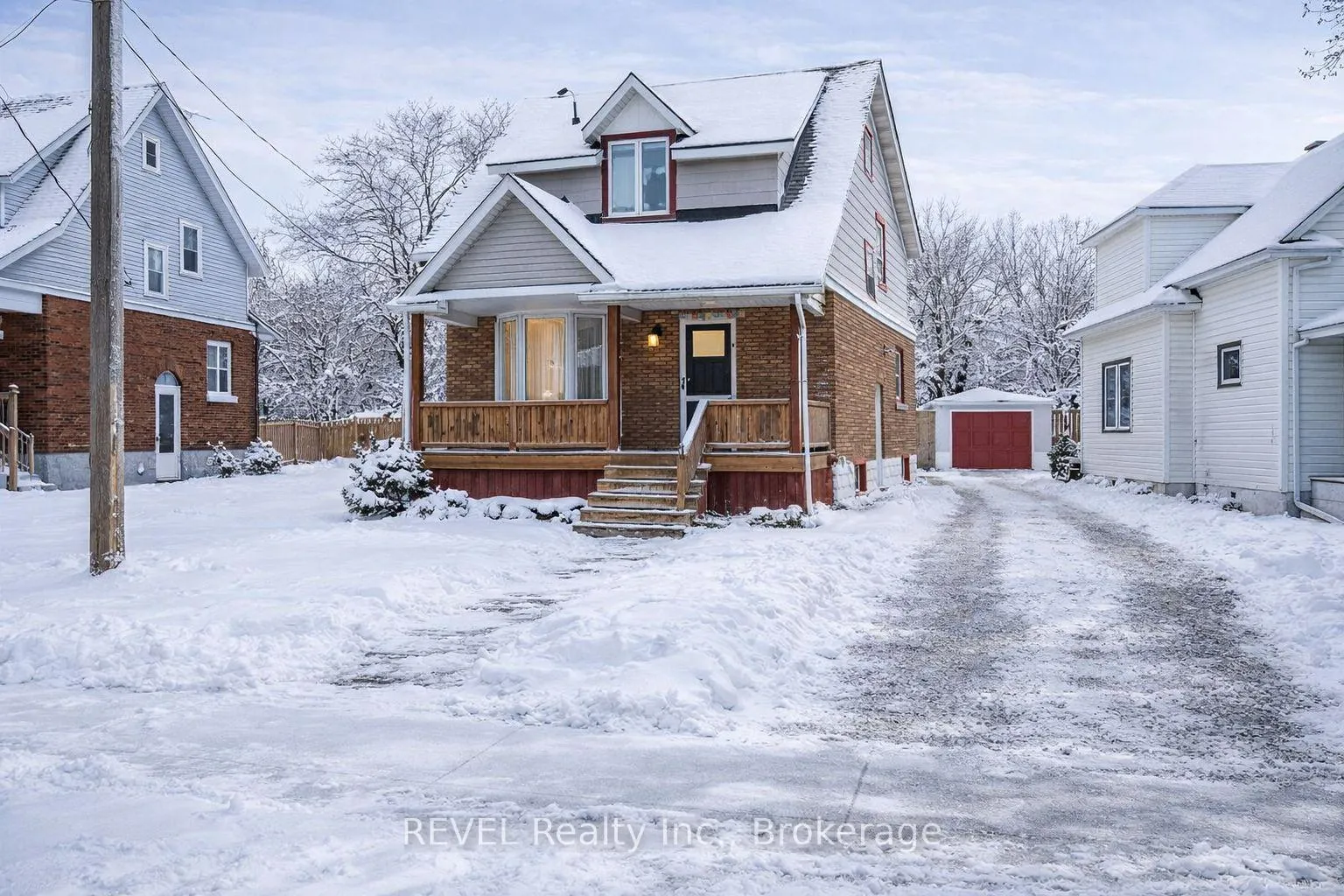 Photo 2 of 4586 Fifth Avenue, Niagara Falls, Cherrywood — HOMEH