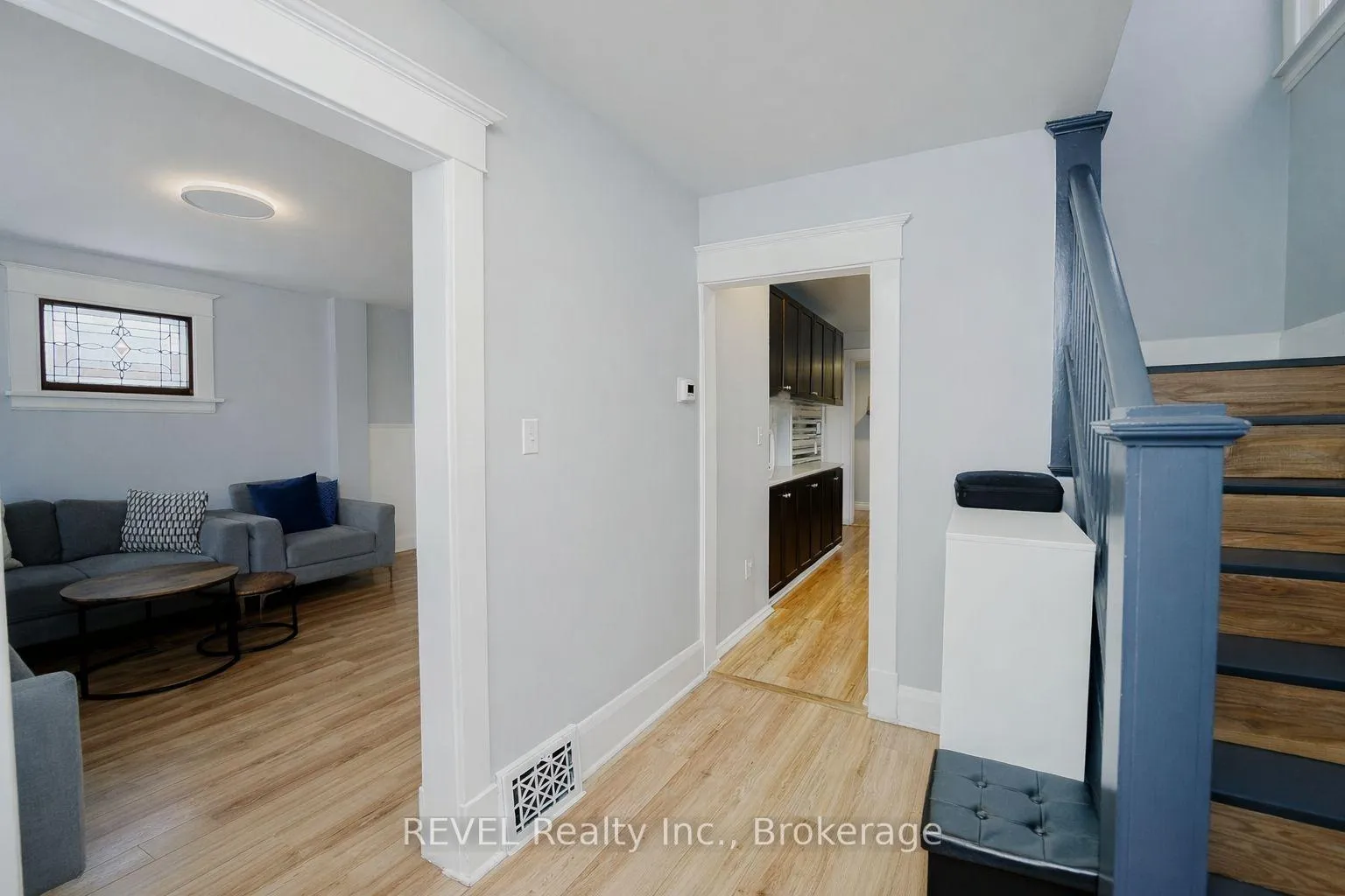 Photo 6 of 4586 Fifth Avenue, Niagara Falls, Cherrywood — HOMEH
