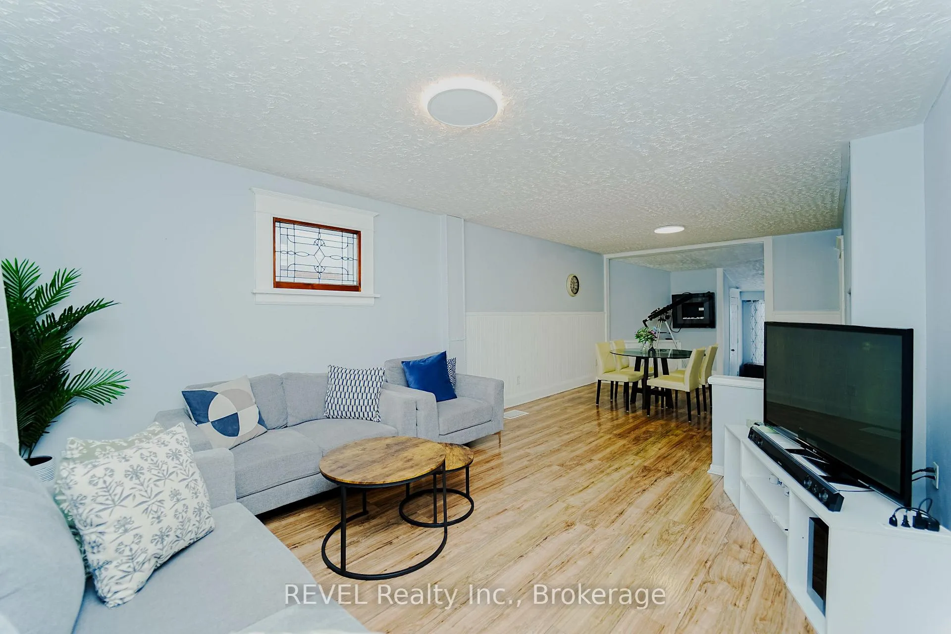 Photo 8 of 4586 Fifth Avenue, Niagara Falls, Cherrywood — HOMEH