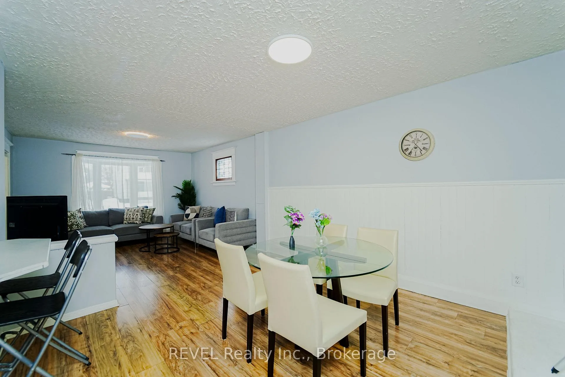 Photo 10 of 4586 Fifth Avenue, Niagara Falls, Cherrywood — HOMEH