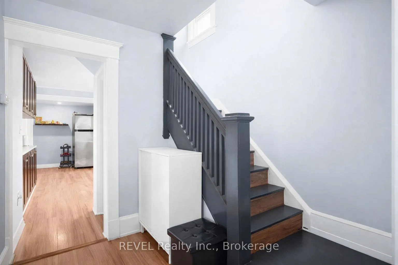 Photo 13 of 4586 Fifth Avenue, Niagara Falls, Cherrywood — HOMEH