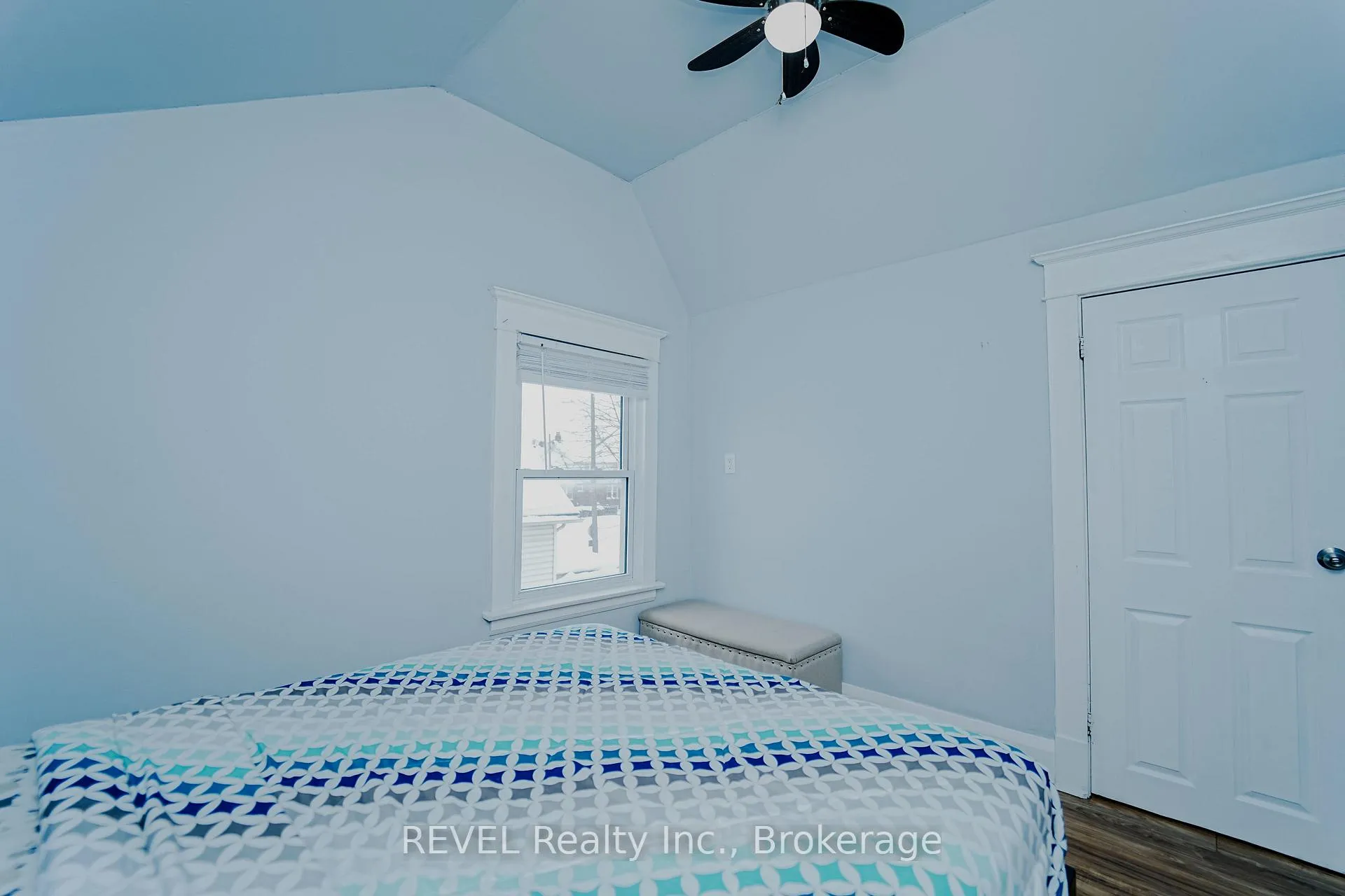 Photo 18 of 4586 Fifth Avenue, Niagara Falls, Cherrywood — HOMEH