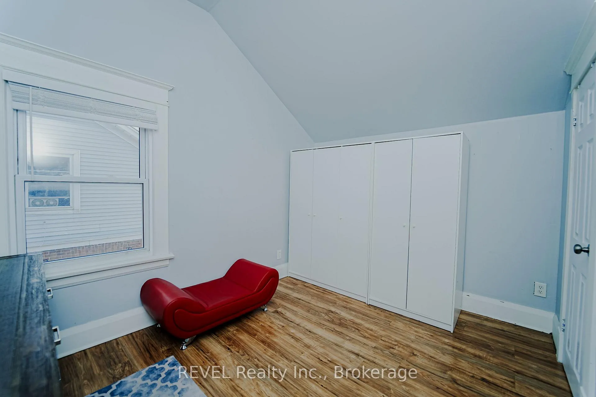 Photo 19 of 4586 Fifth Avenue, Niagara Falls, Cherrywood — HOMEH
