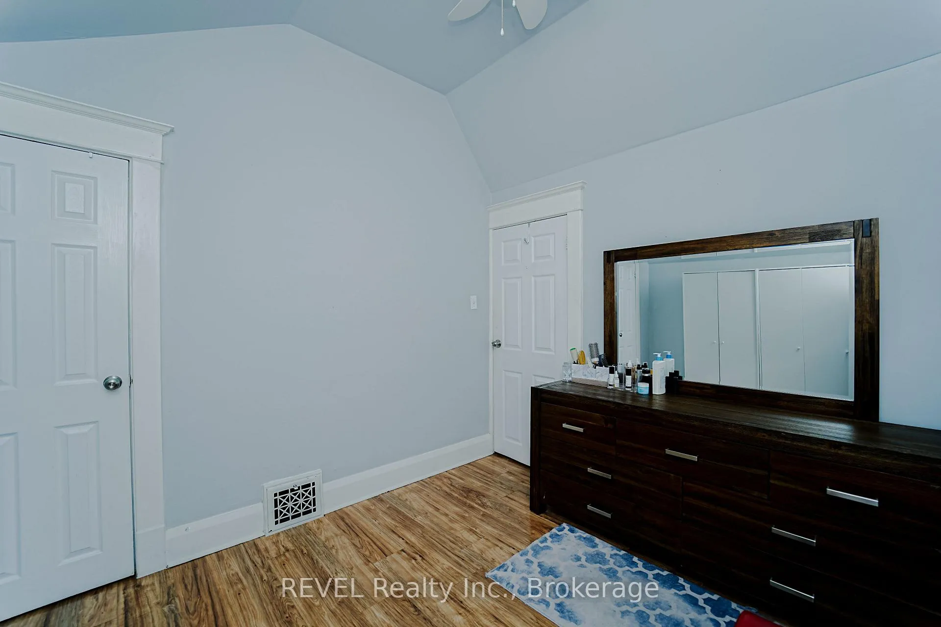 Photo 20 of 4586 Fifth Avenue, Niagara Falls, Cherrywood — HOMEH
