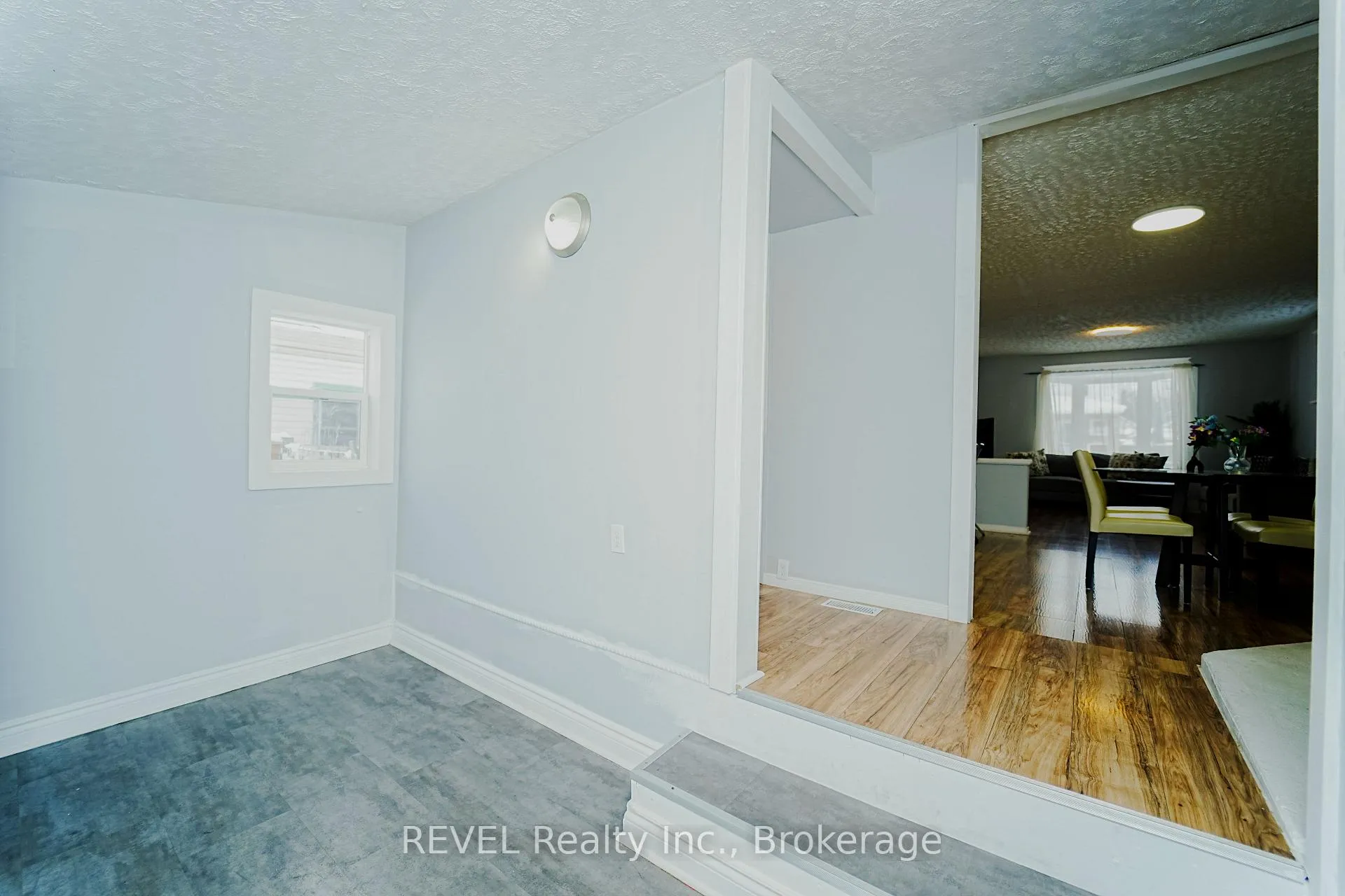 Photo 25 of 4586 Fifth Avenue, Niagara Falls, Cherrywood — HOMEH