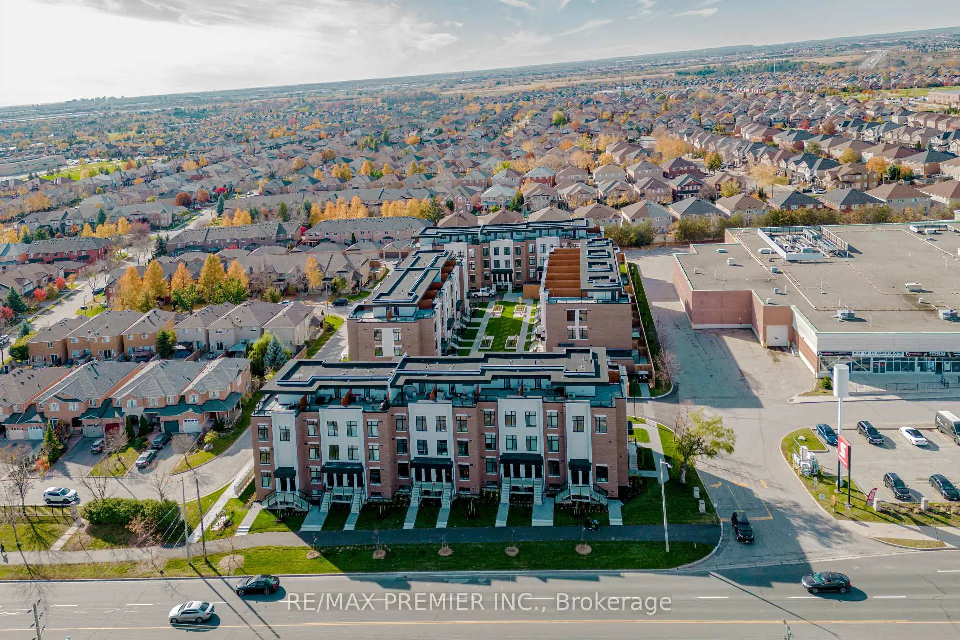 Photo 2 of Unit 116, 9560 Islington Avenue, Vaughan, Sonoma Heights — HOMEH