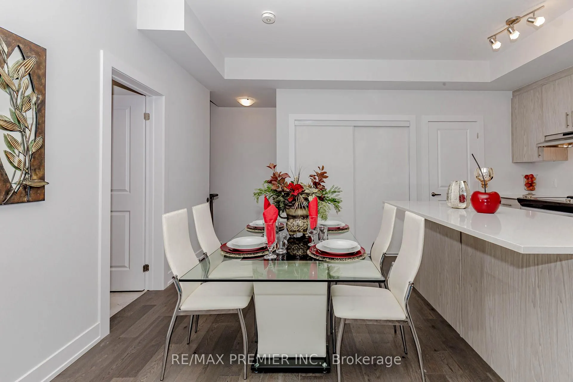 Photo 15 of Unit 116, 9560 Islington Avenue, Vaughan, Sonoma Heights — HOMEH