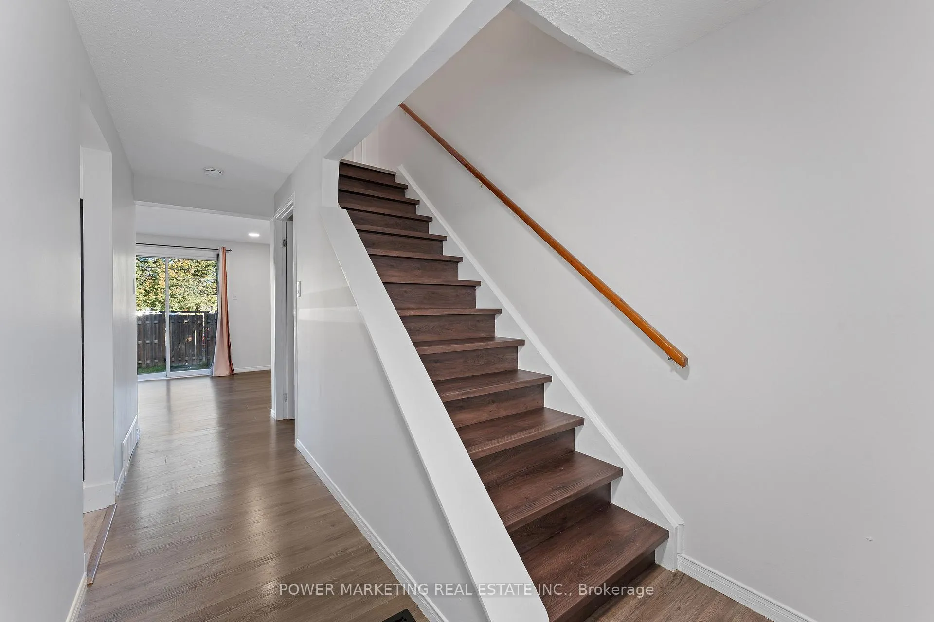 Photo 5 of Unit 182, 1045 Morrison Drive, Ottawa, Redwood Park — HOMEH