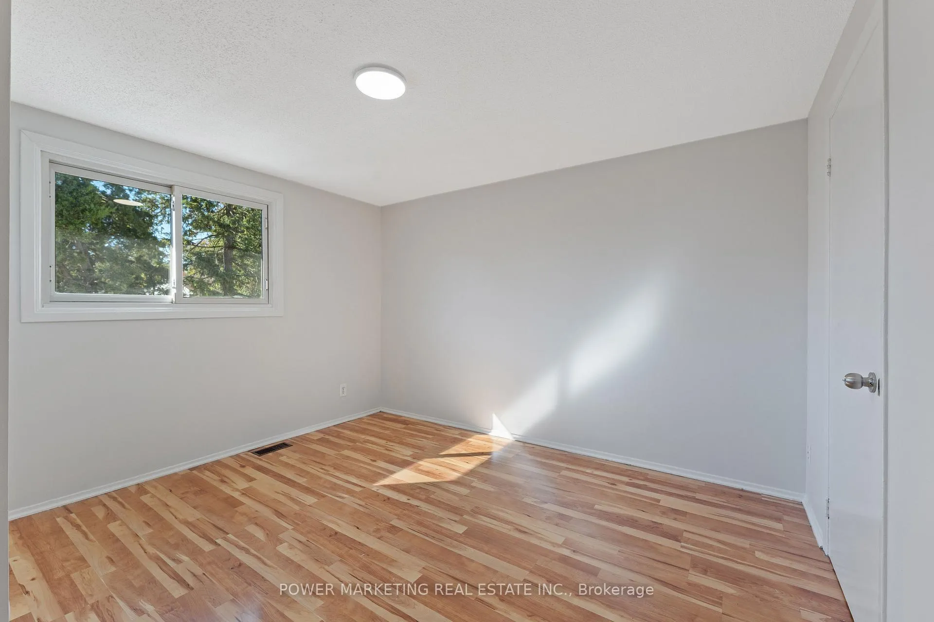 Photo 12 of Unit 182, 1045 Morrison Drive, Ottawa, Redwood Park — HOMEH