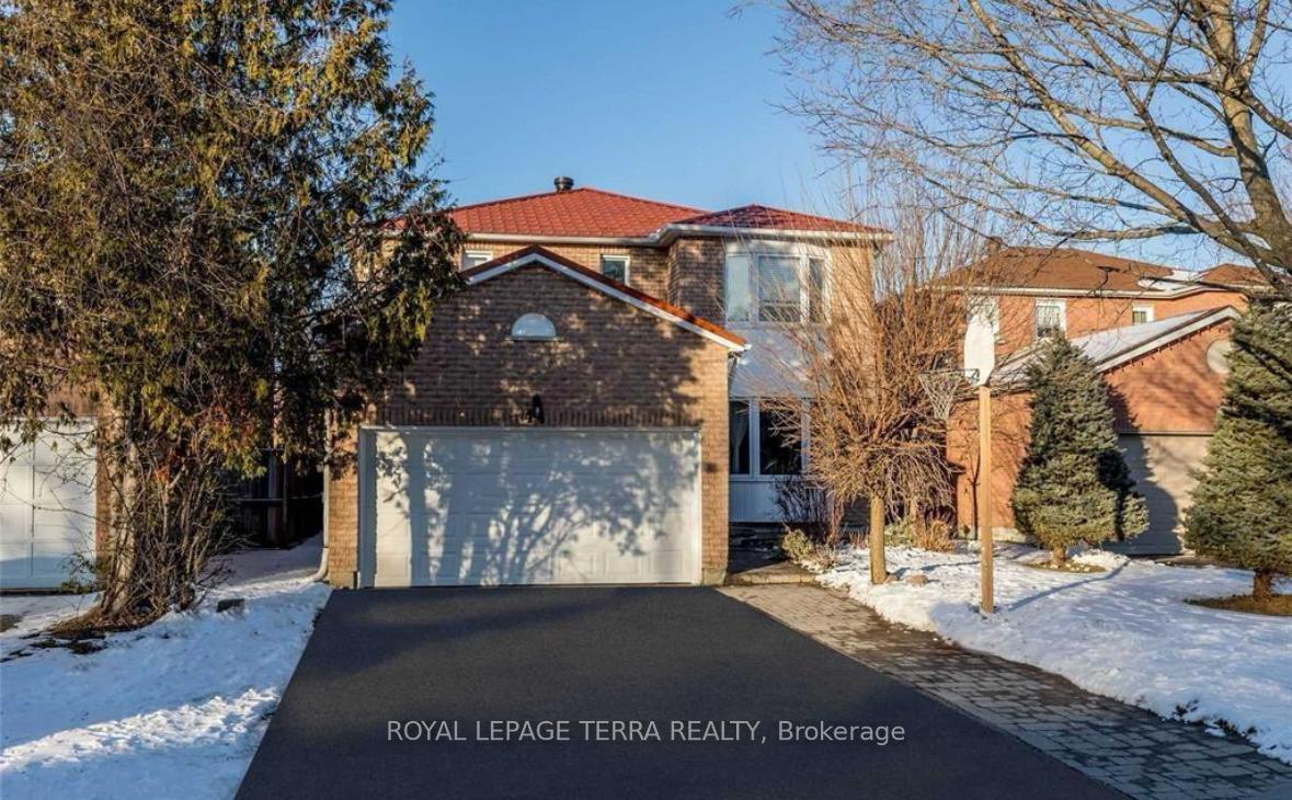 Front of 44 Carruthers Crescent