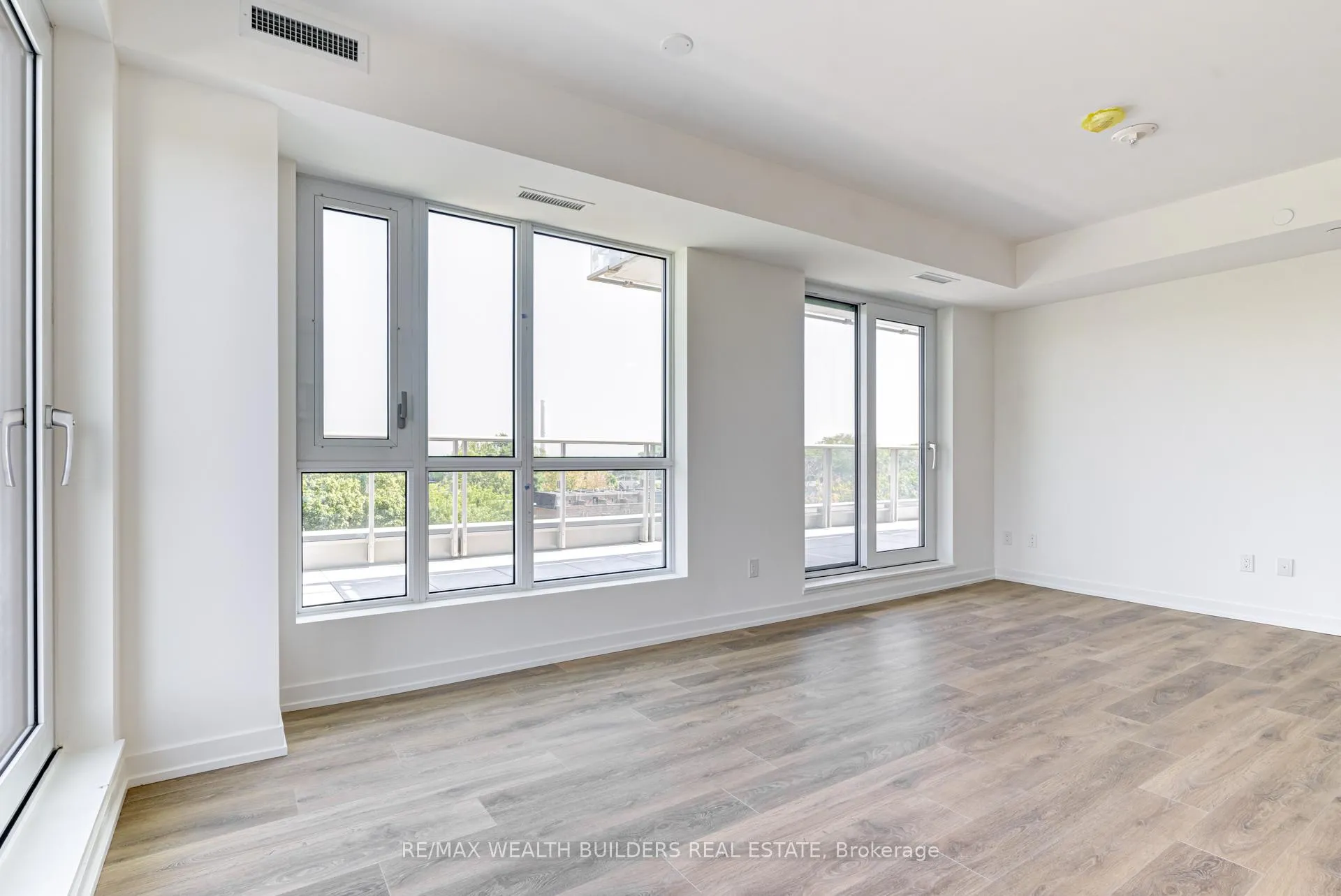 Photo 2 of Unit 627, 150 Logan Avenue, Toronto, South Riverdale — HOMEH