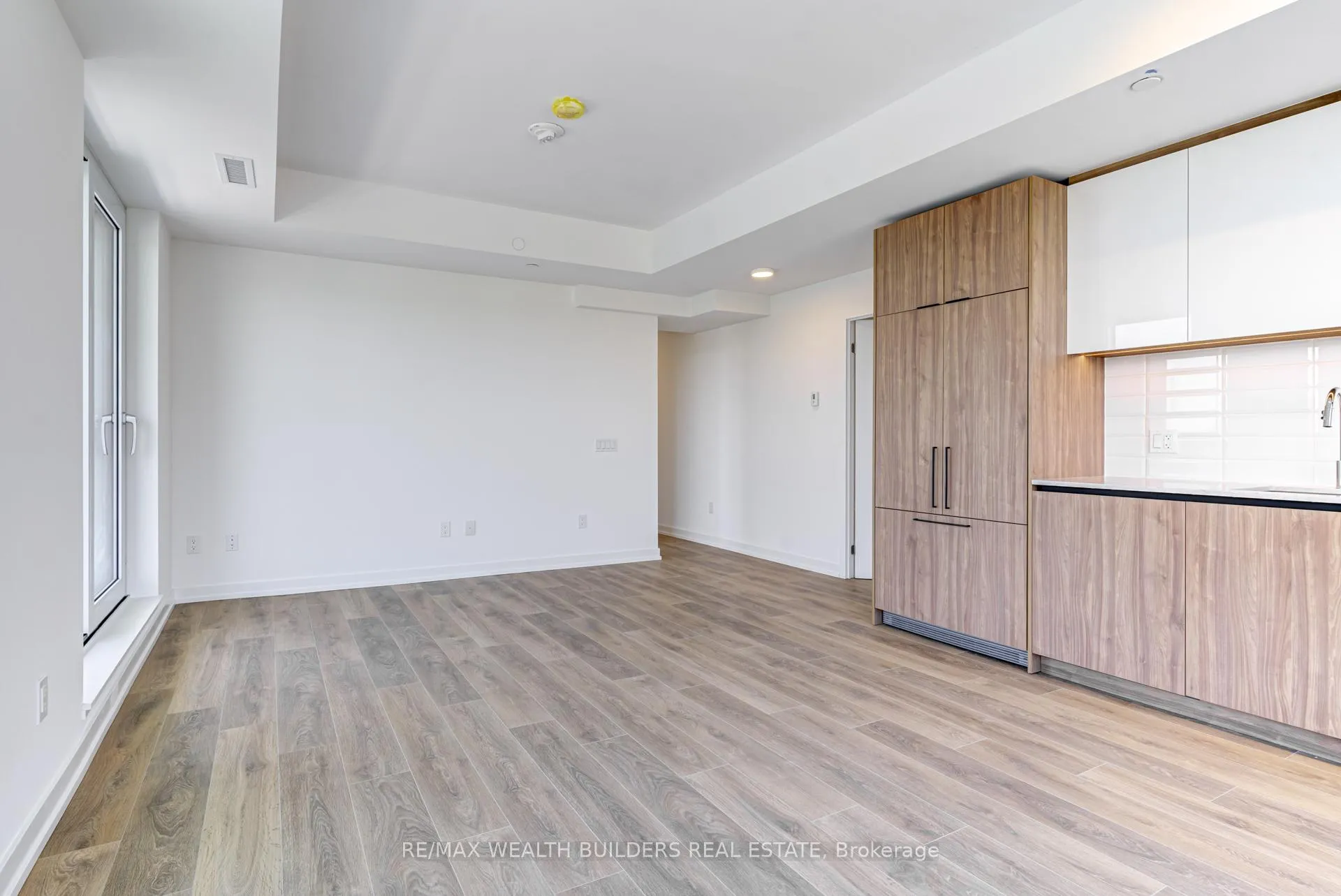 Photo 3 of Unit 627, 150 Logan Avenue, Toronto, South Riverdale — HOMEH