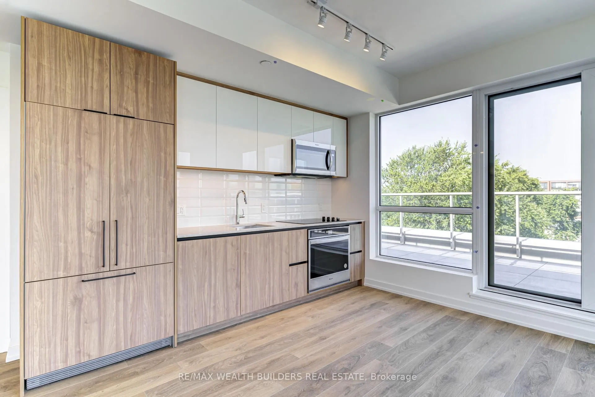 Photo 4 of Unit 627, 150 Logan Avenue, Toronto, South Riverdale — HOMEH