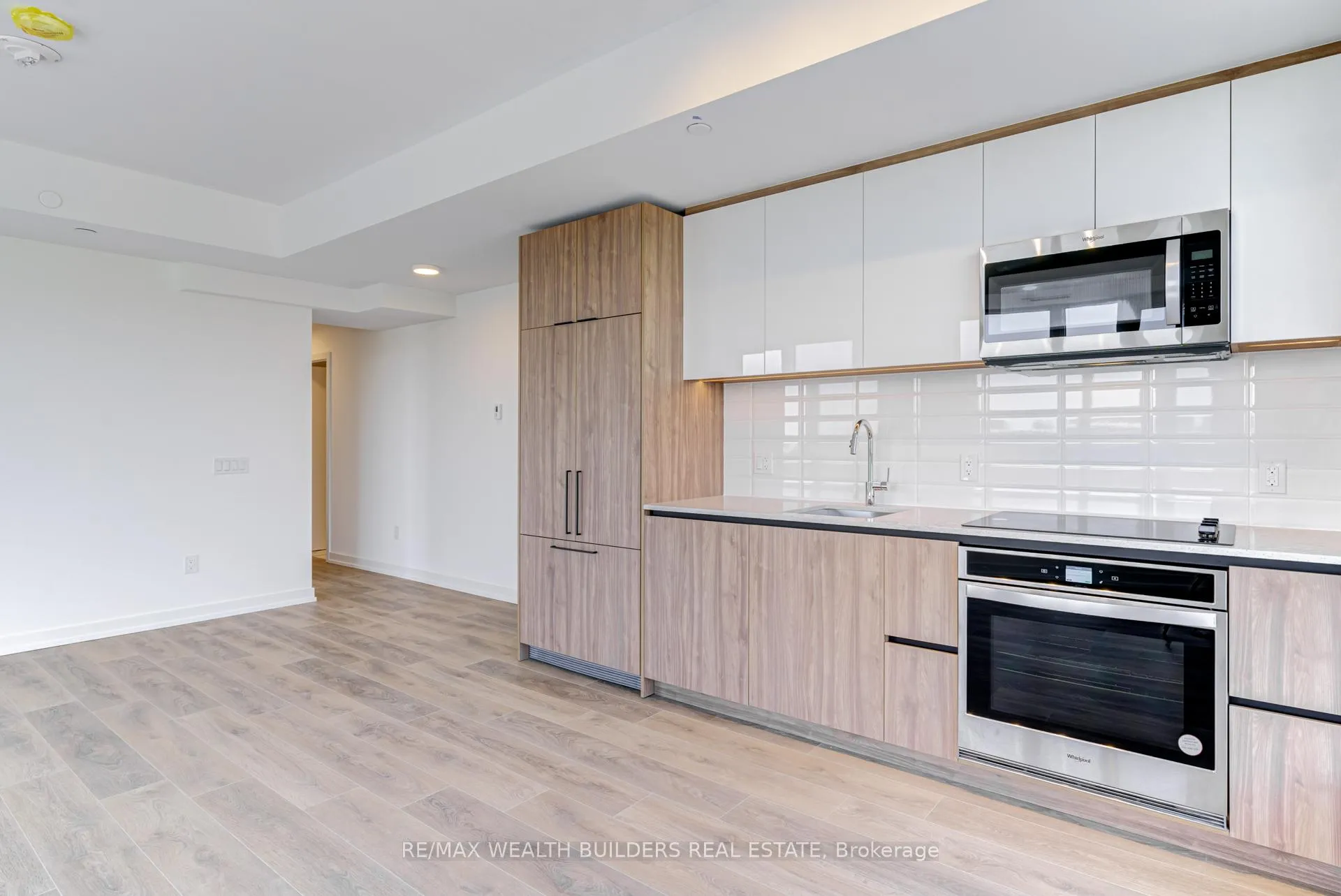 Photo 5 of Unit 627, 150 Logan Avenue, Toronto, South Riverdale — HOMEH