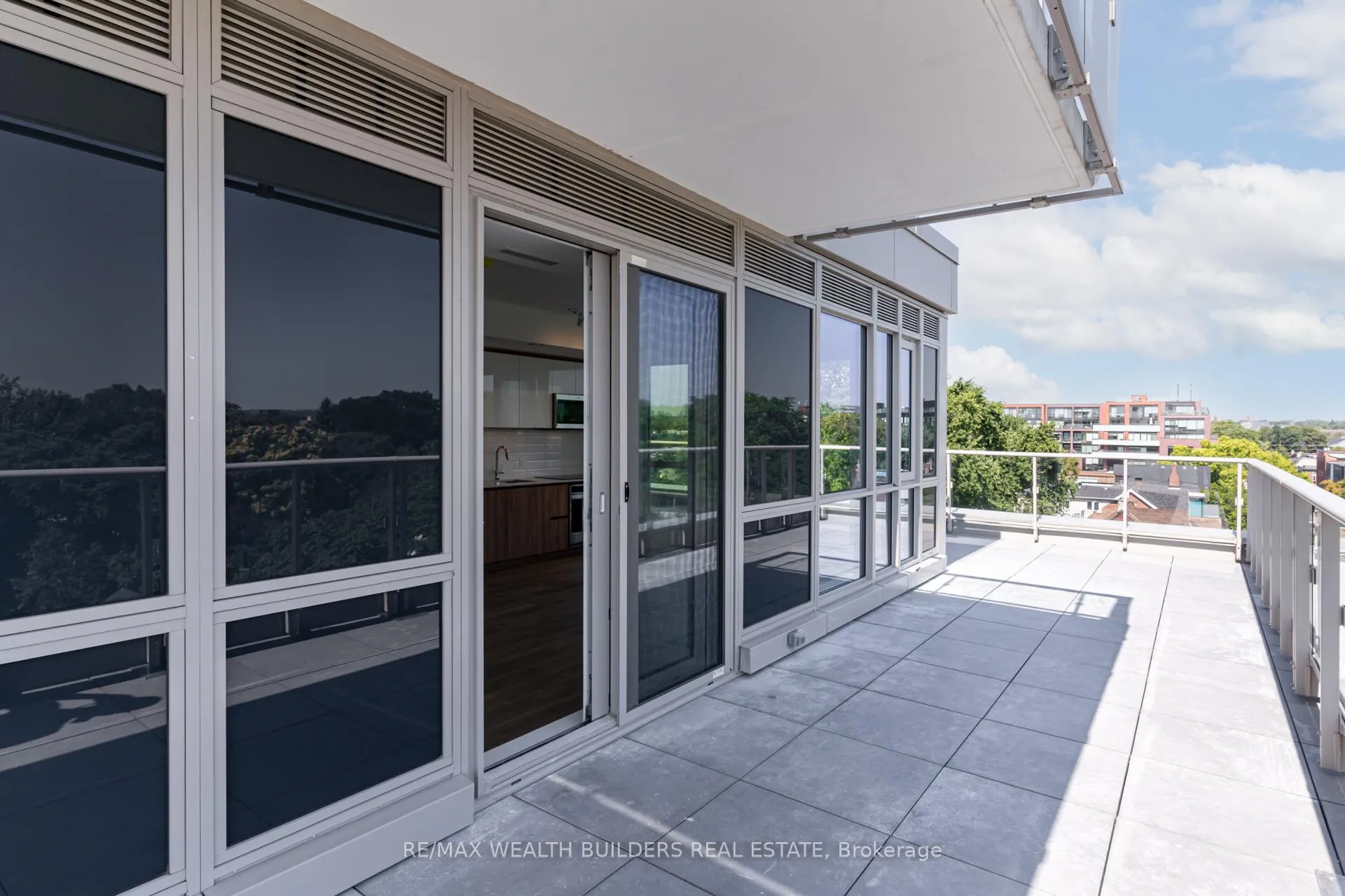 Photo 7 of Unit 627, 150 Logan Avenue, Toronto, South Riverdale — HOMEH