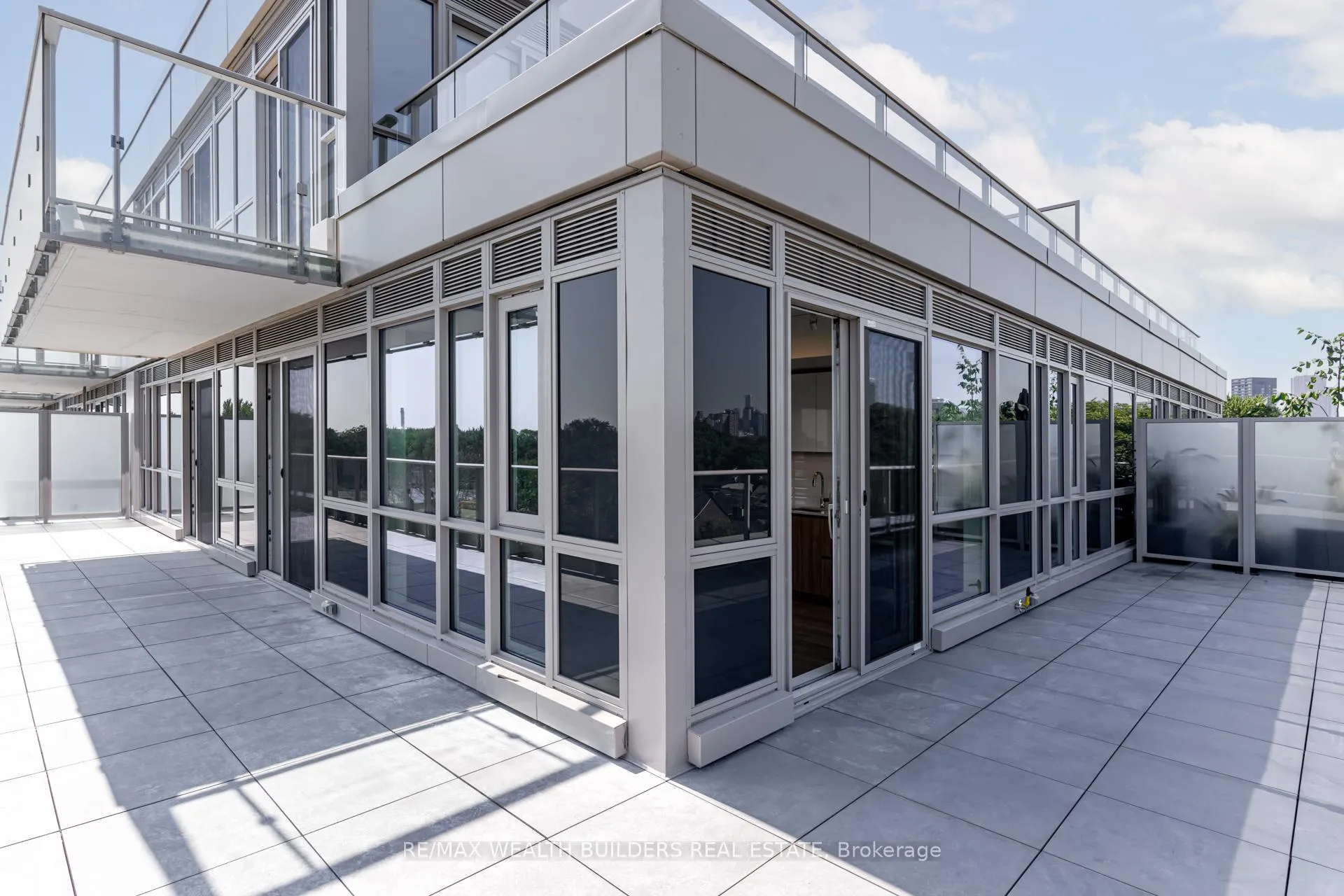 Photo 9 of Unit 627, 150 Logan Avenue, Toronto, South Riverdale — HOMEH