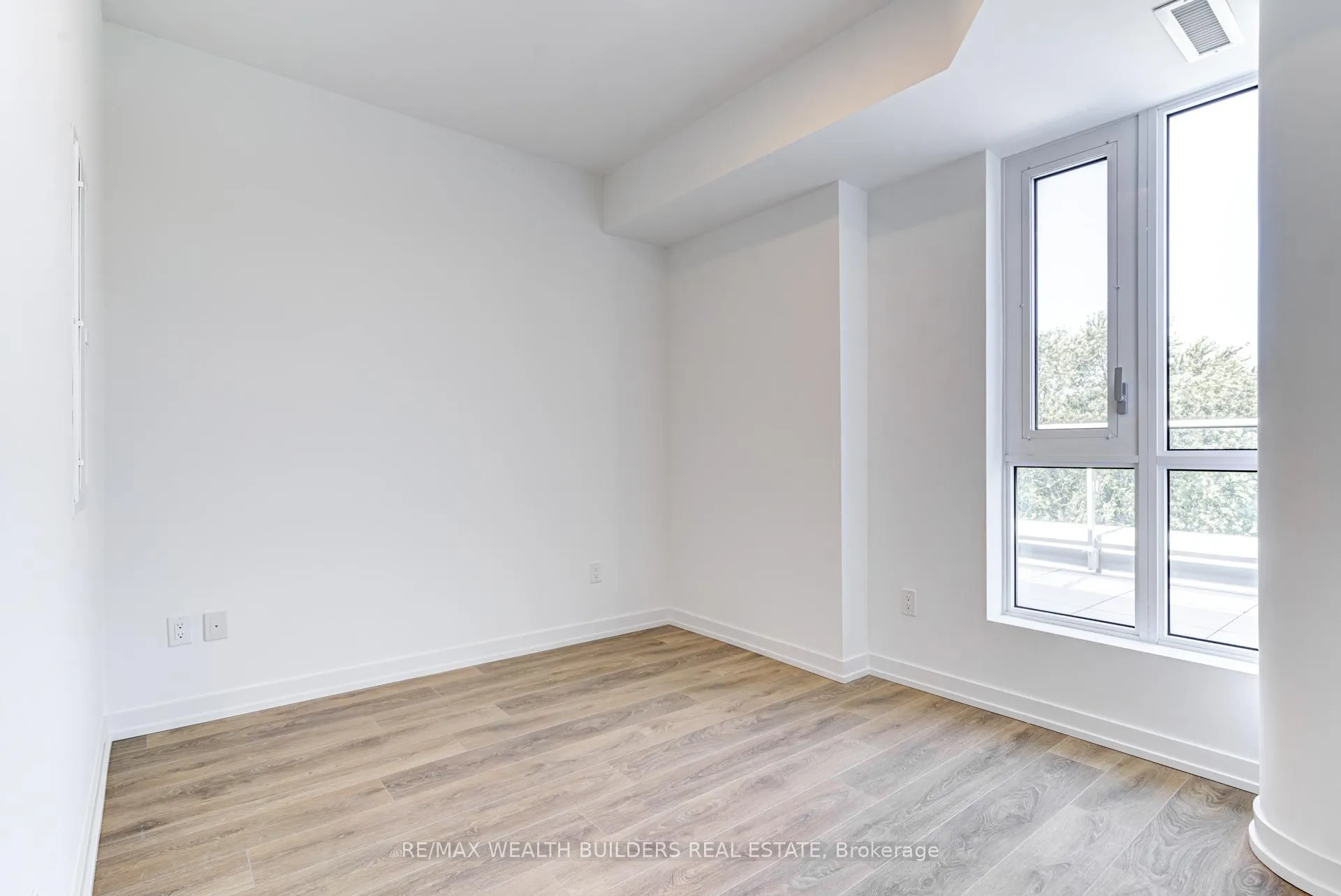 Photo 11 of Unit 627, 150 Logan Avenue, Toronto, South Riverdale — HOMEH