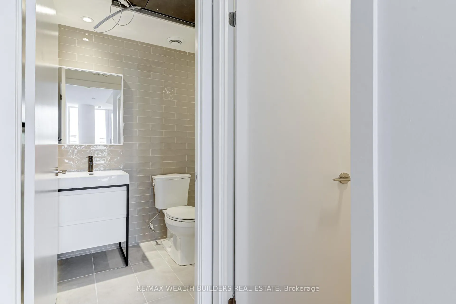 Photo 13 of Unit 627, 150 Logan Avenue, Toronto, South Riverdale — HOMEH