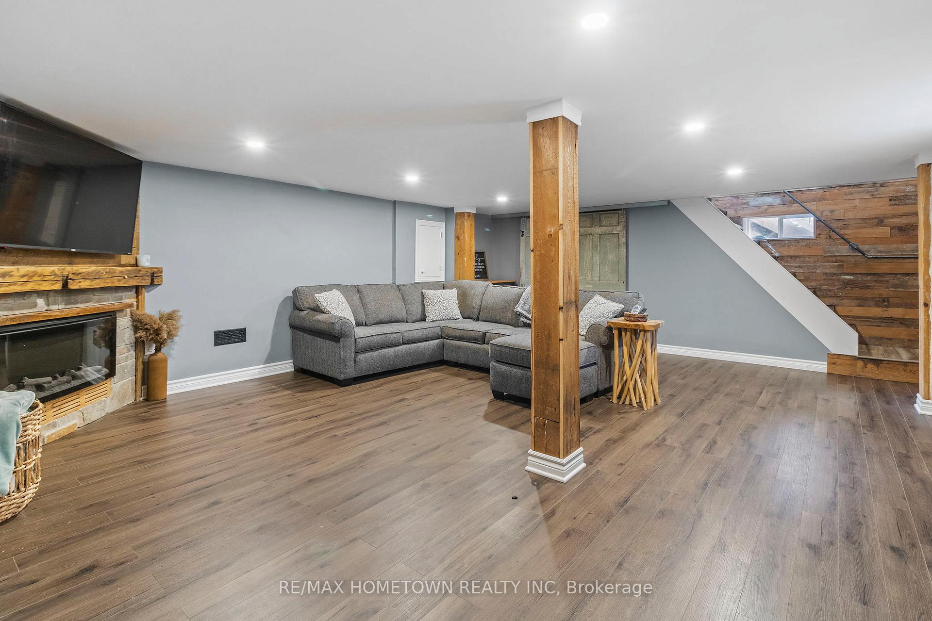 Photo 18 of 657 East Street, Edwardsburgh/Cardinal, Town of Cardinal — HOMEH