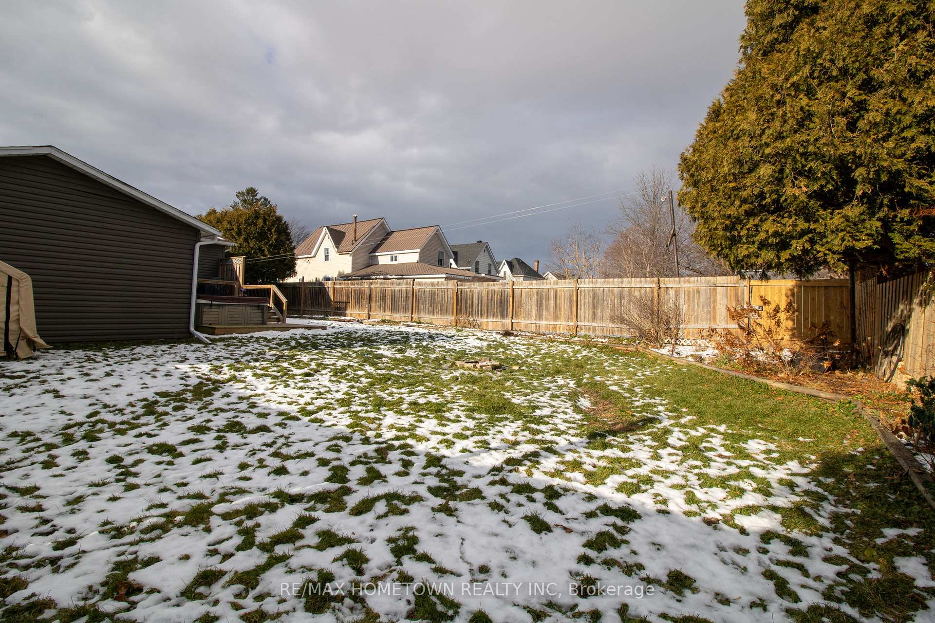 Photo 27 of 657 East Street, Edwardsburgh/Cardinal, Town of Cardinal — HOMEH