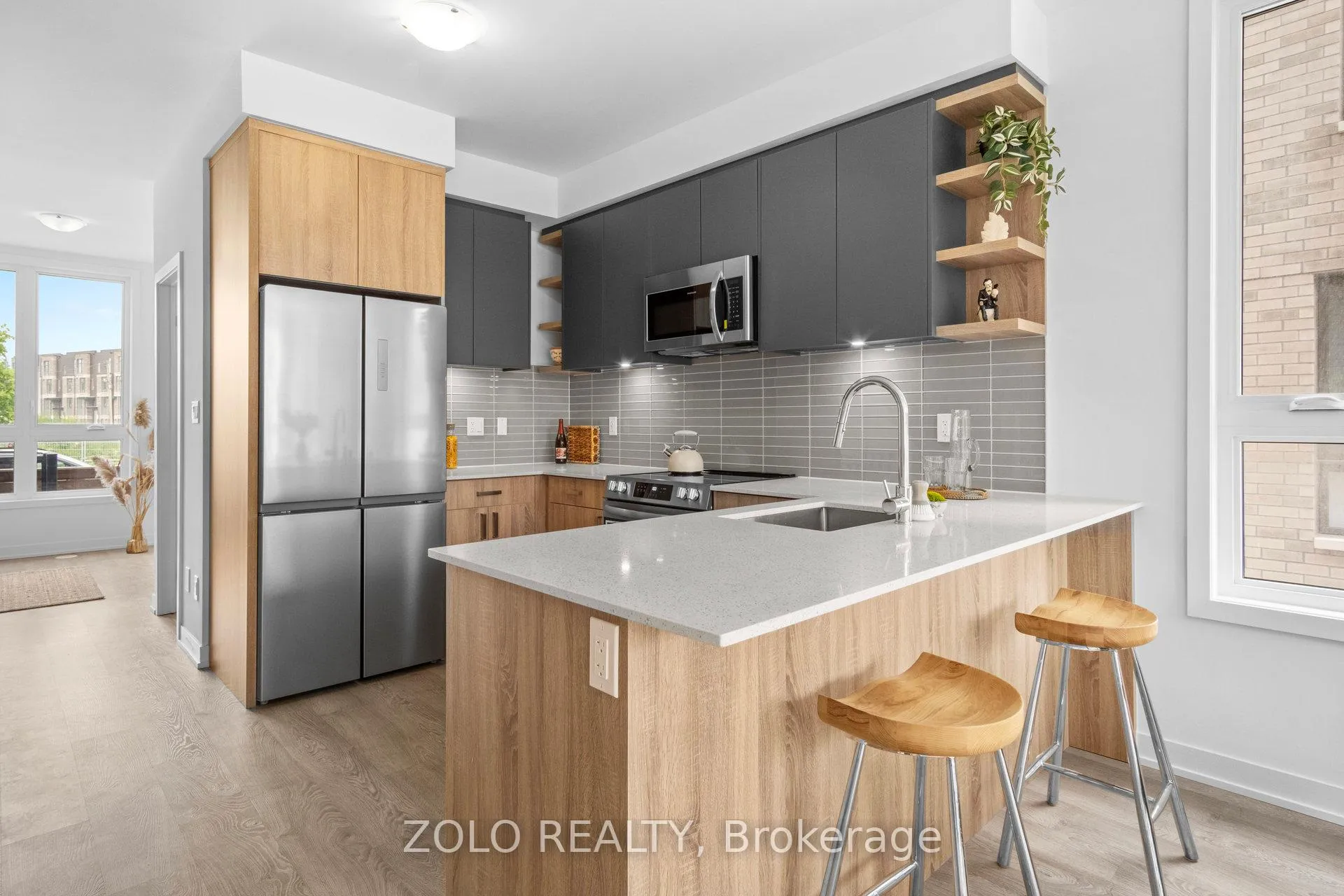Photo 7 of 30 Deep Roots Terrace, Toronto, Englemount-Lawrence — HOMEH