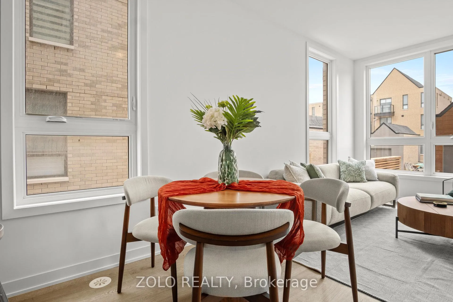 Photo 9 of 30 Deep Roots Terrace, Toronto, Englemount-Lawrence — HOMEH