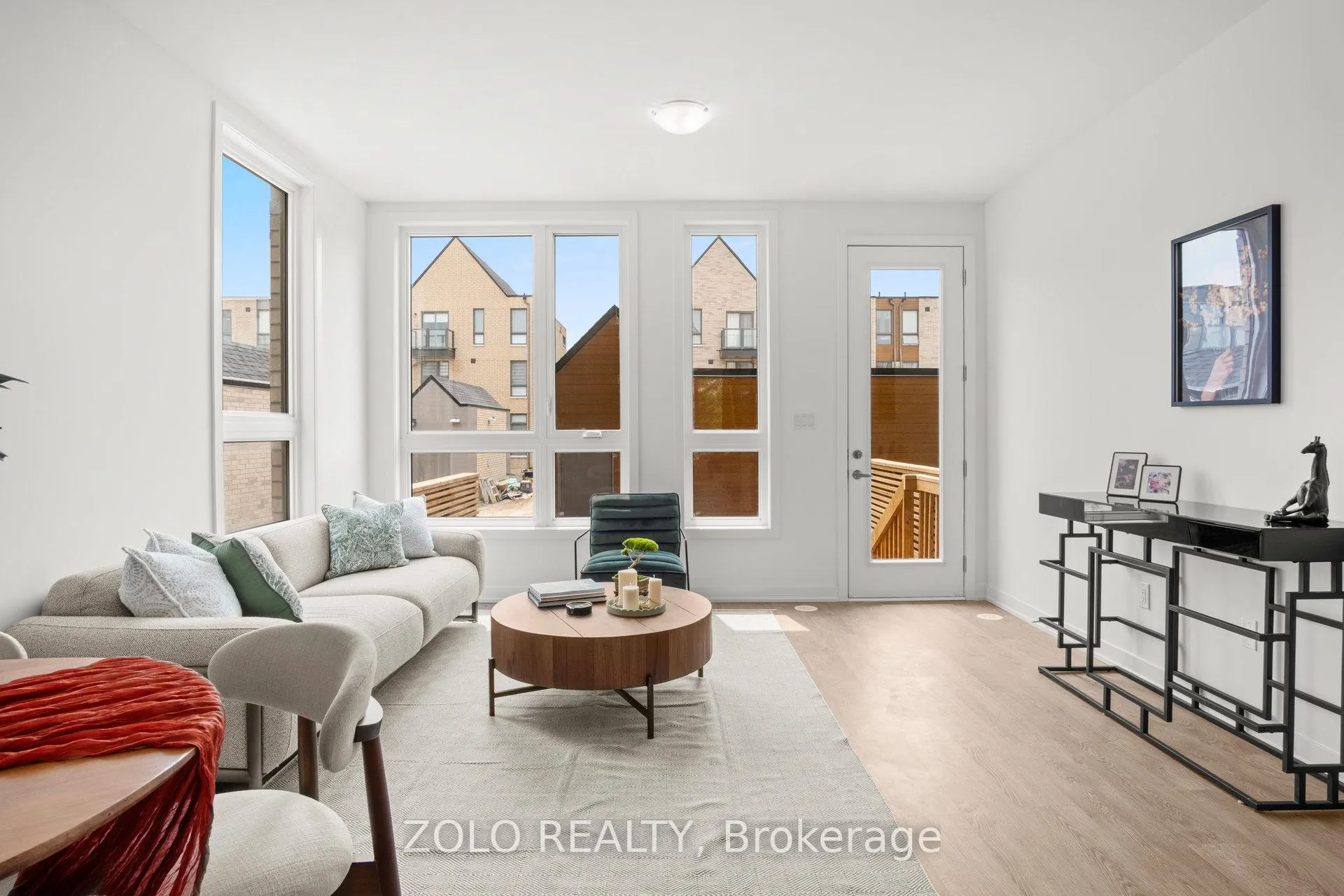 Photo 10 of 30 Deep Roots Terrace, Toronto, Englemount-Lawrence — HOMEH