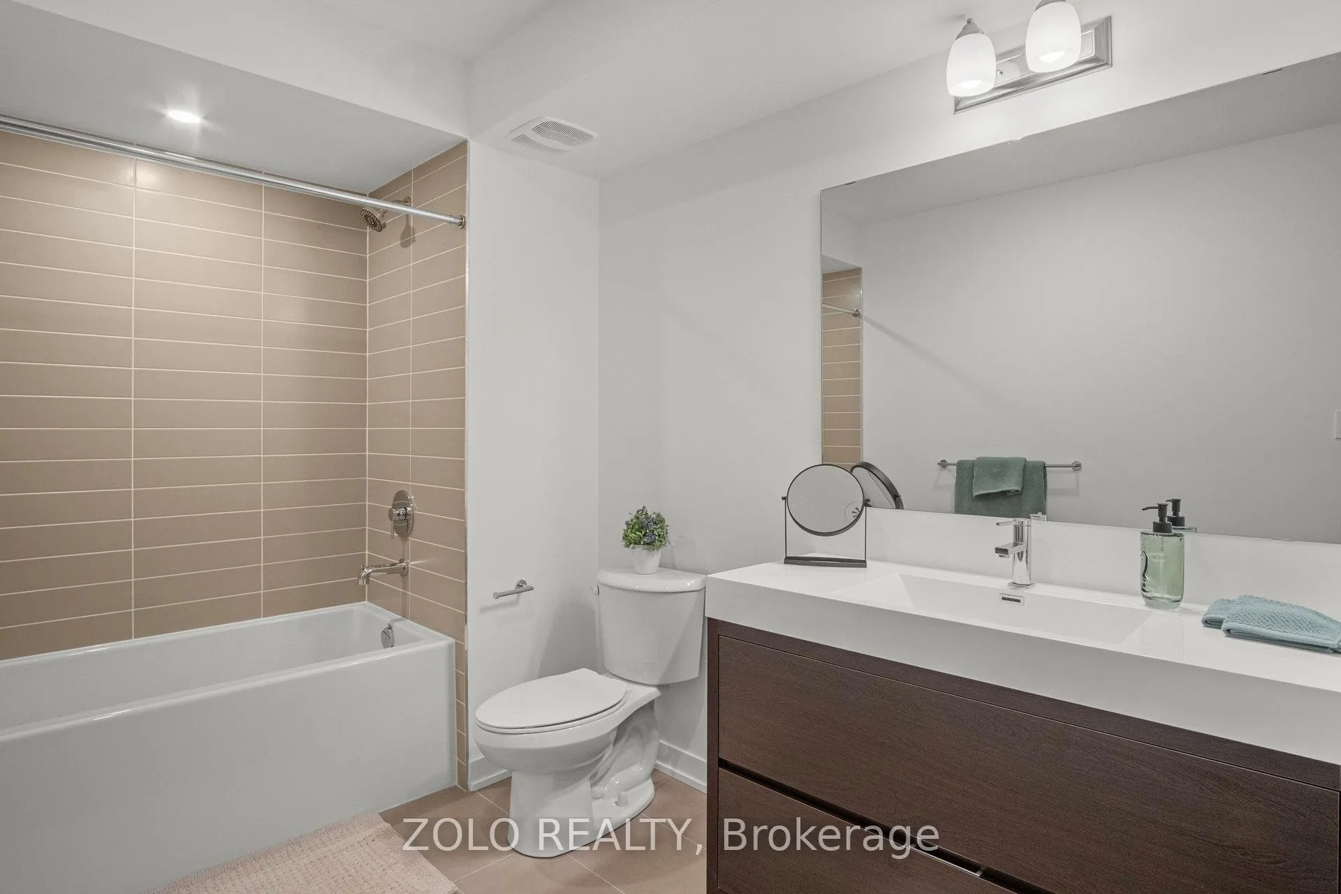 Photo 24 of 30 Deep Roots Terrace, Toronto, Englemount-Lawrence — HOMEH