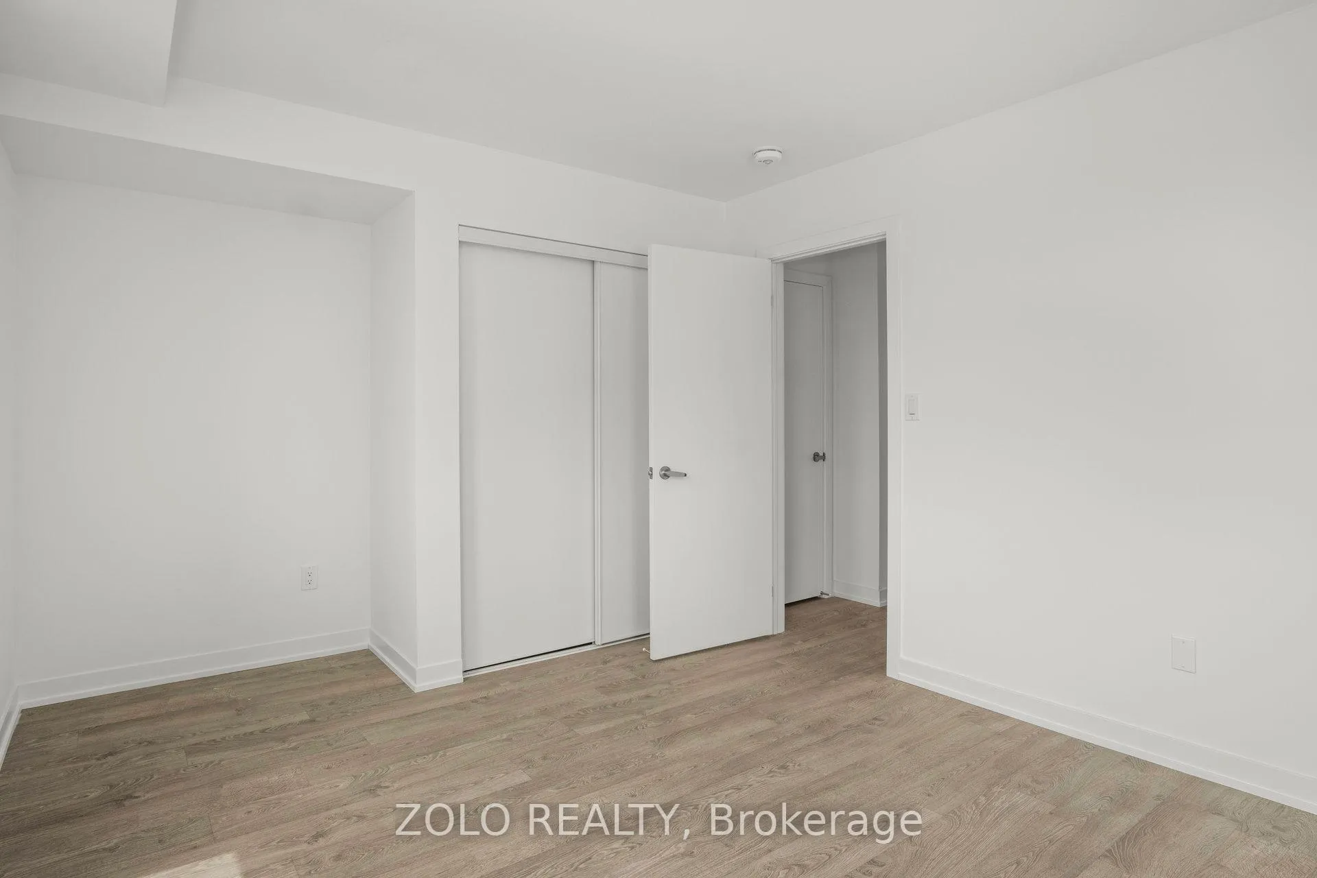 Photo 36 of 30 Deep Roots Terrace, Toronto, Englemount-Lawrence — HOMEH