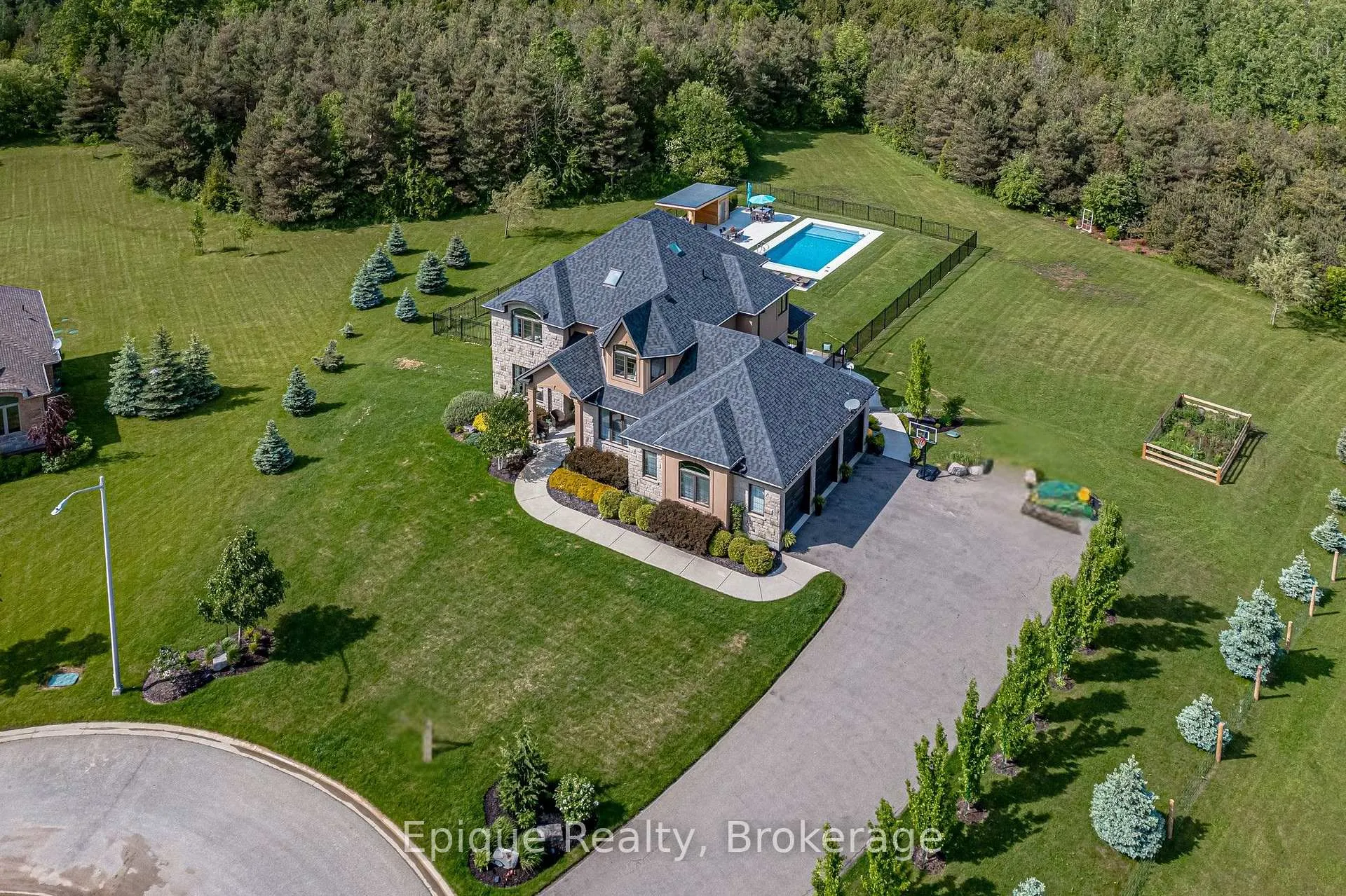 Photo 1 of 125 Crewson Court, Erin, Rural Erin — HOMEH