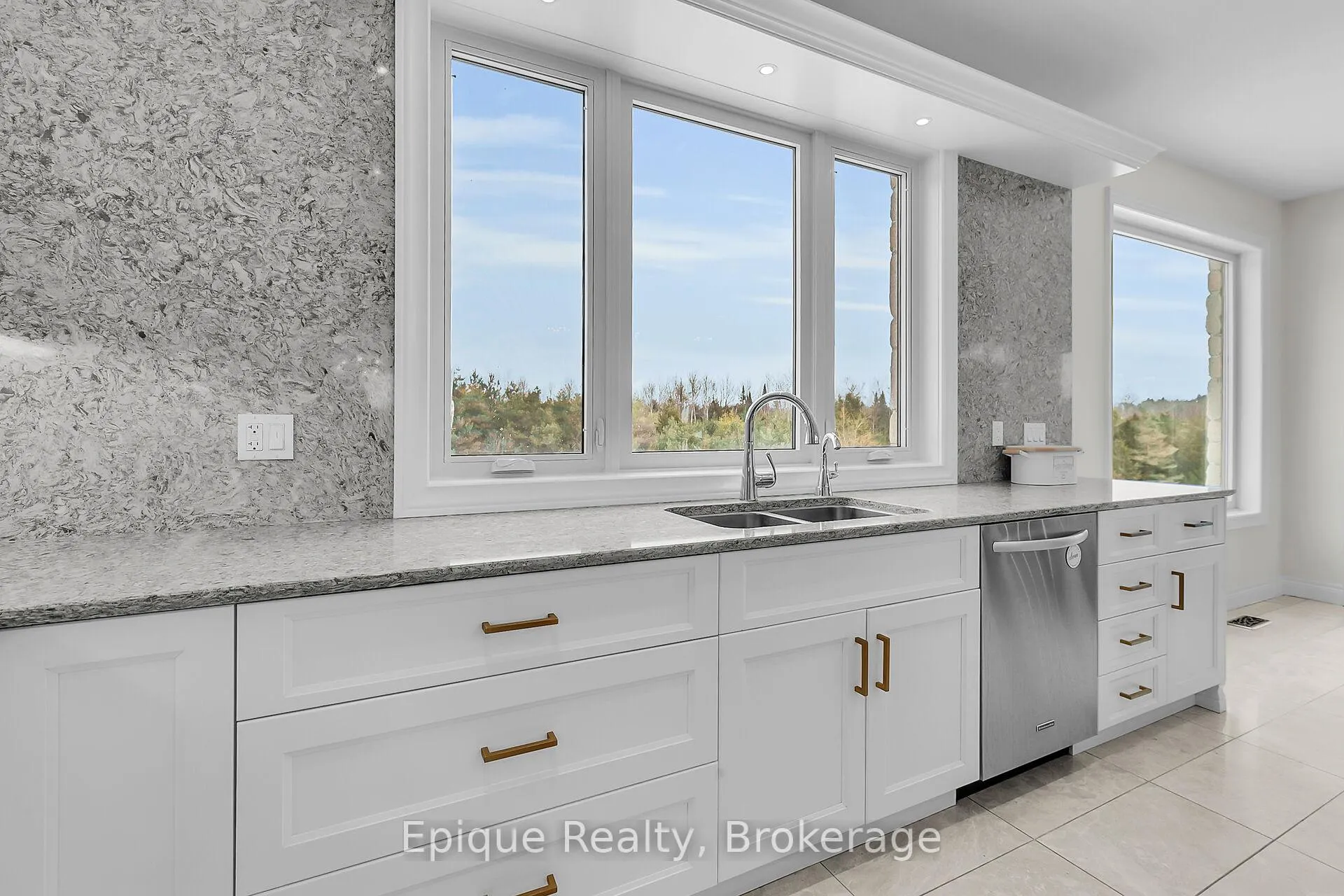 Photo 16 of 125 Crewson Court, Erin, Rural Erin — HOMEH