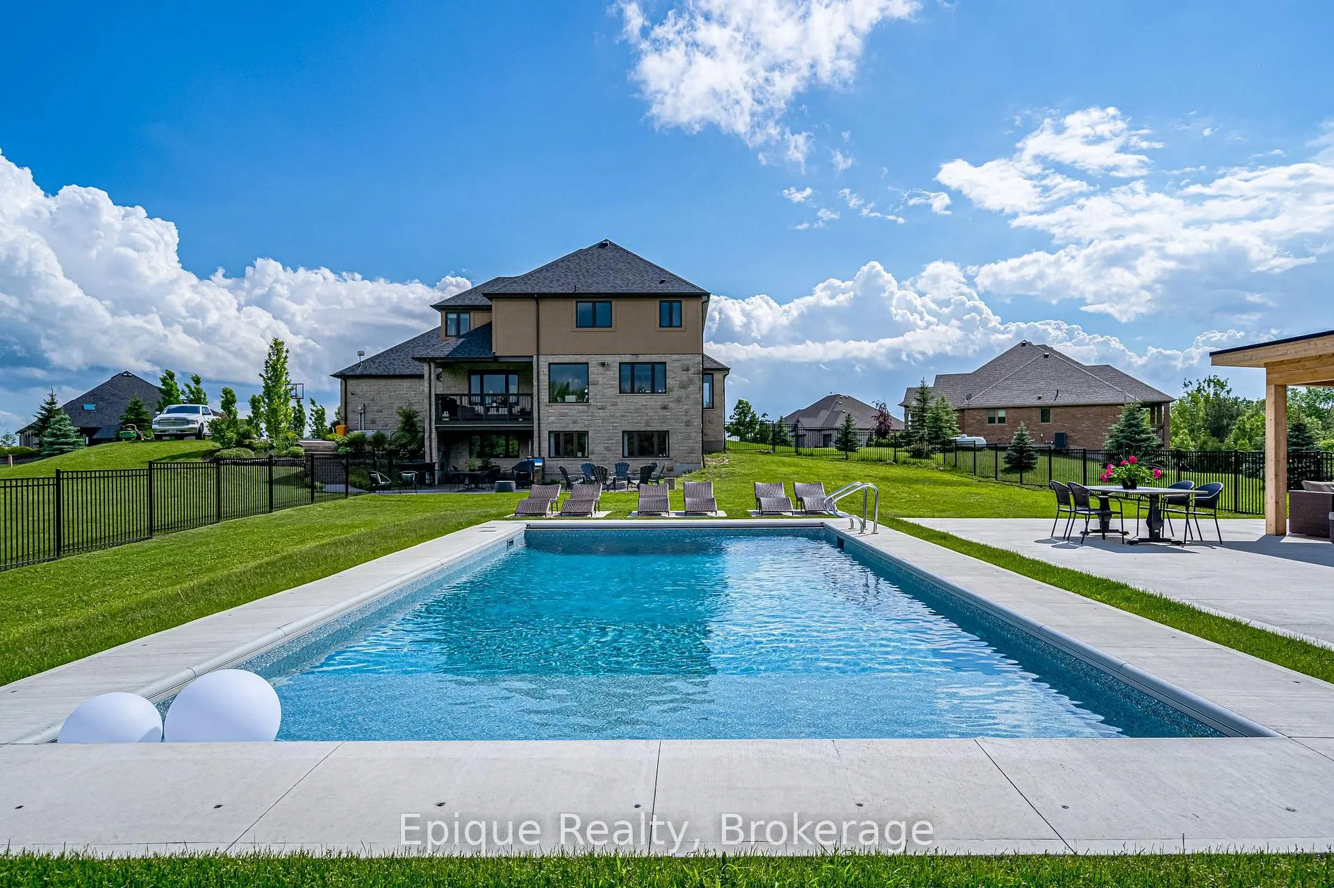 Photo 45 of 125 Crewson Court, Erin, Rural Erin — HOMEH
