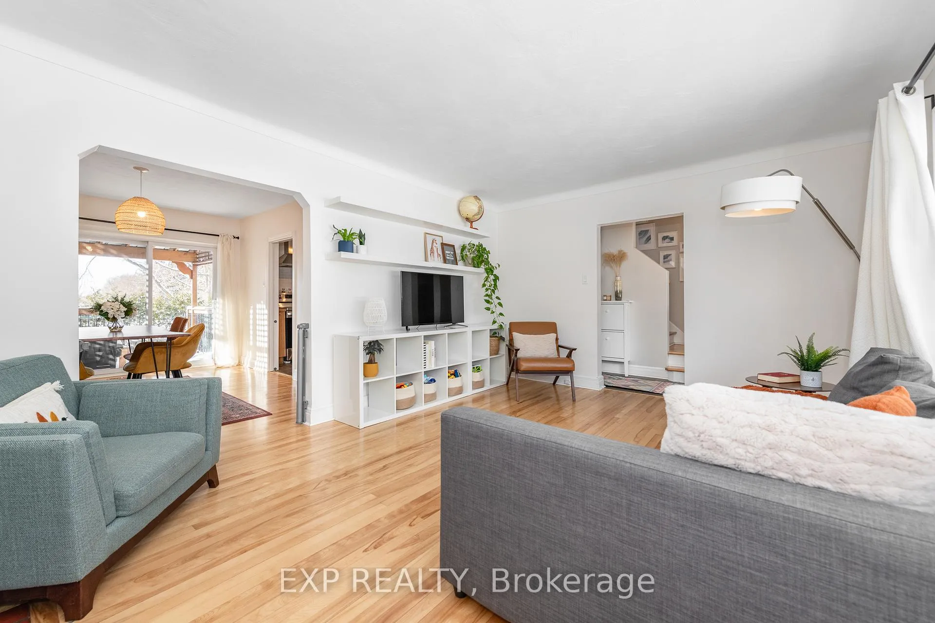 Photo 8 of 524 Wolffdale Crescent, Ottawa, Overbrook/Castle Heights — HOMEH