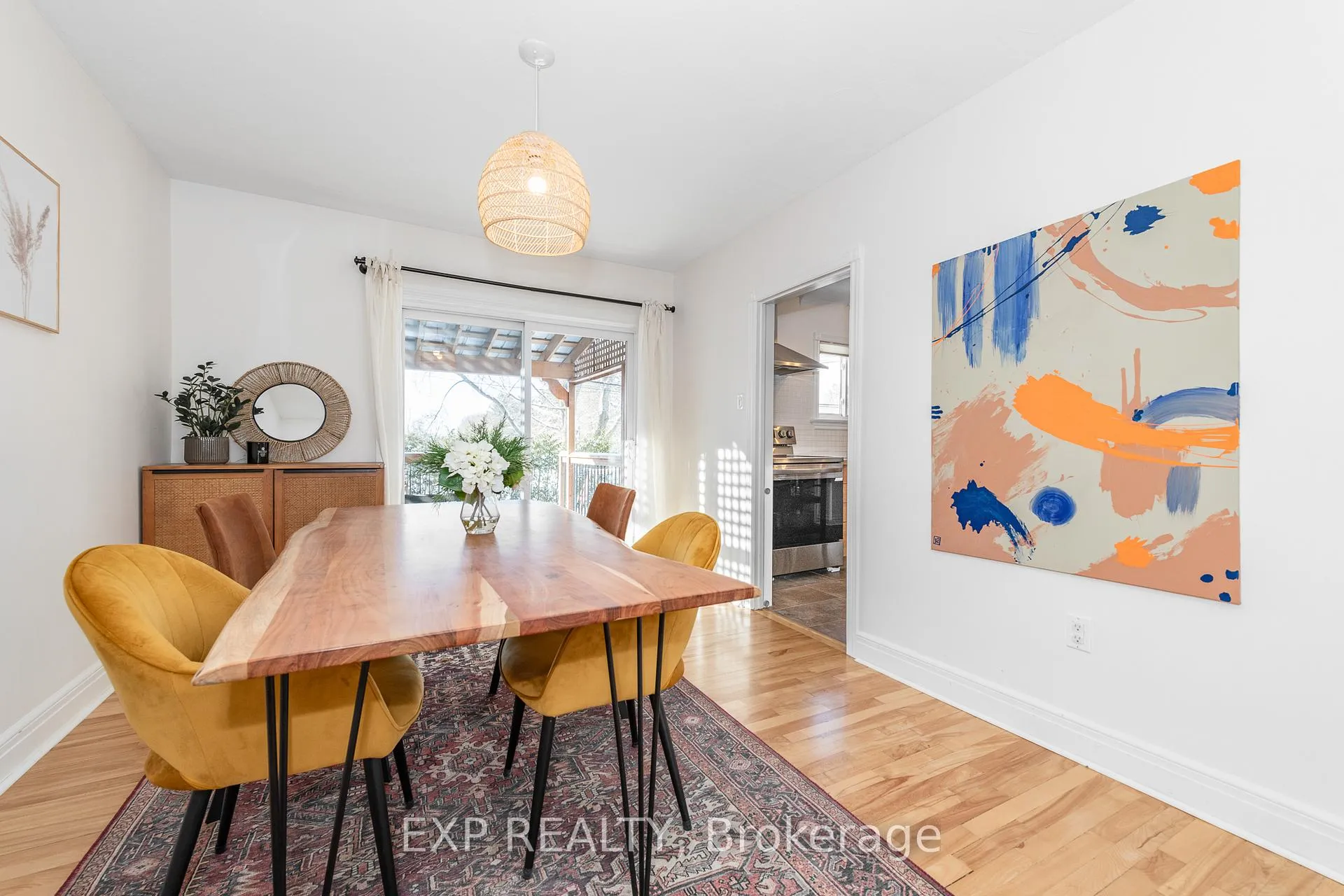 Photo 9 of 524 Wolffdale Crescent, Ottawa, Overbrook/Castle Heights — HOMEH