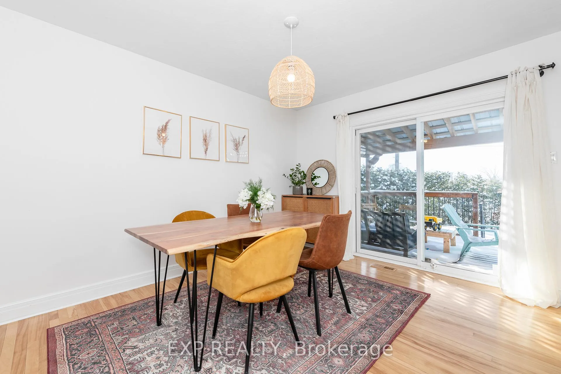 Photo 10 of 524 Wolffdale Crescent, Ottawa, Overbrook/Castle Heights — HOMEH