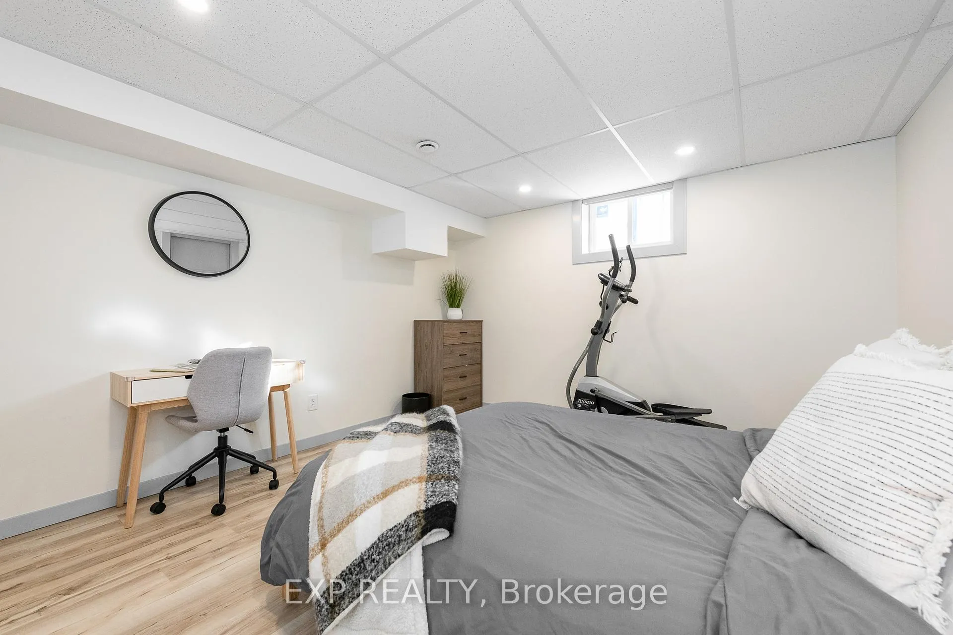Photo 35 of 524 Wolffdale Crescent, Ottawa, Overbrook/Castle Heights — HOMEH